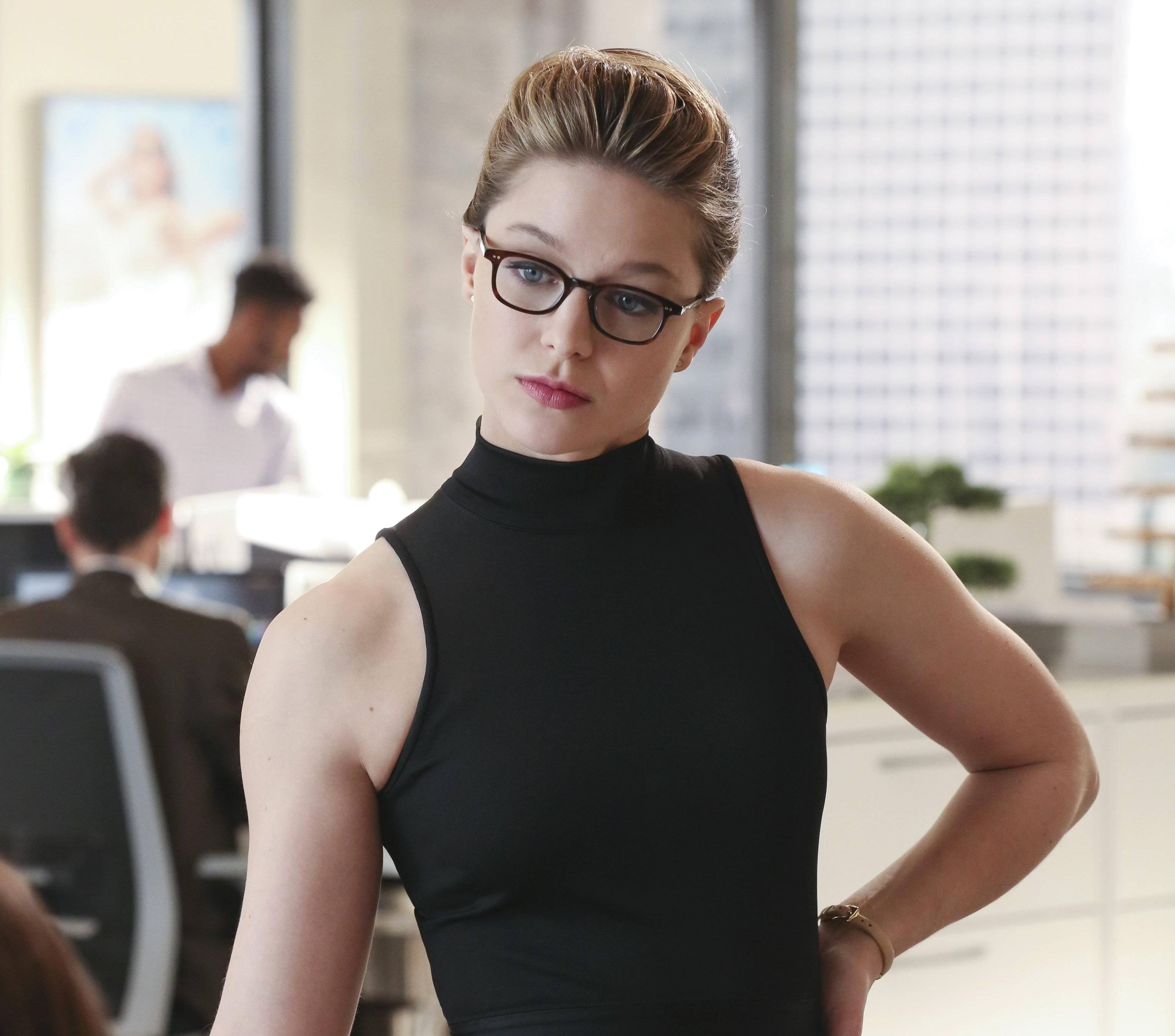 Melissa Benoist As Kara Danvers In Supergirl Wallpapers