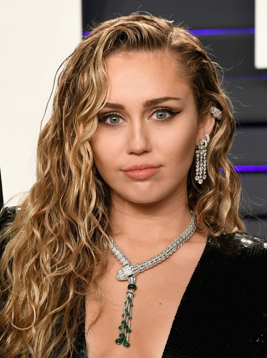 Miley Cyrus 2019 Wallpapers