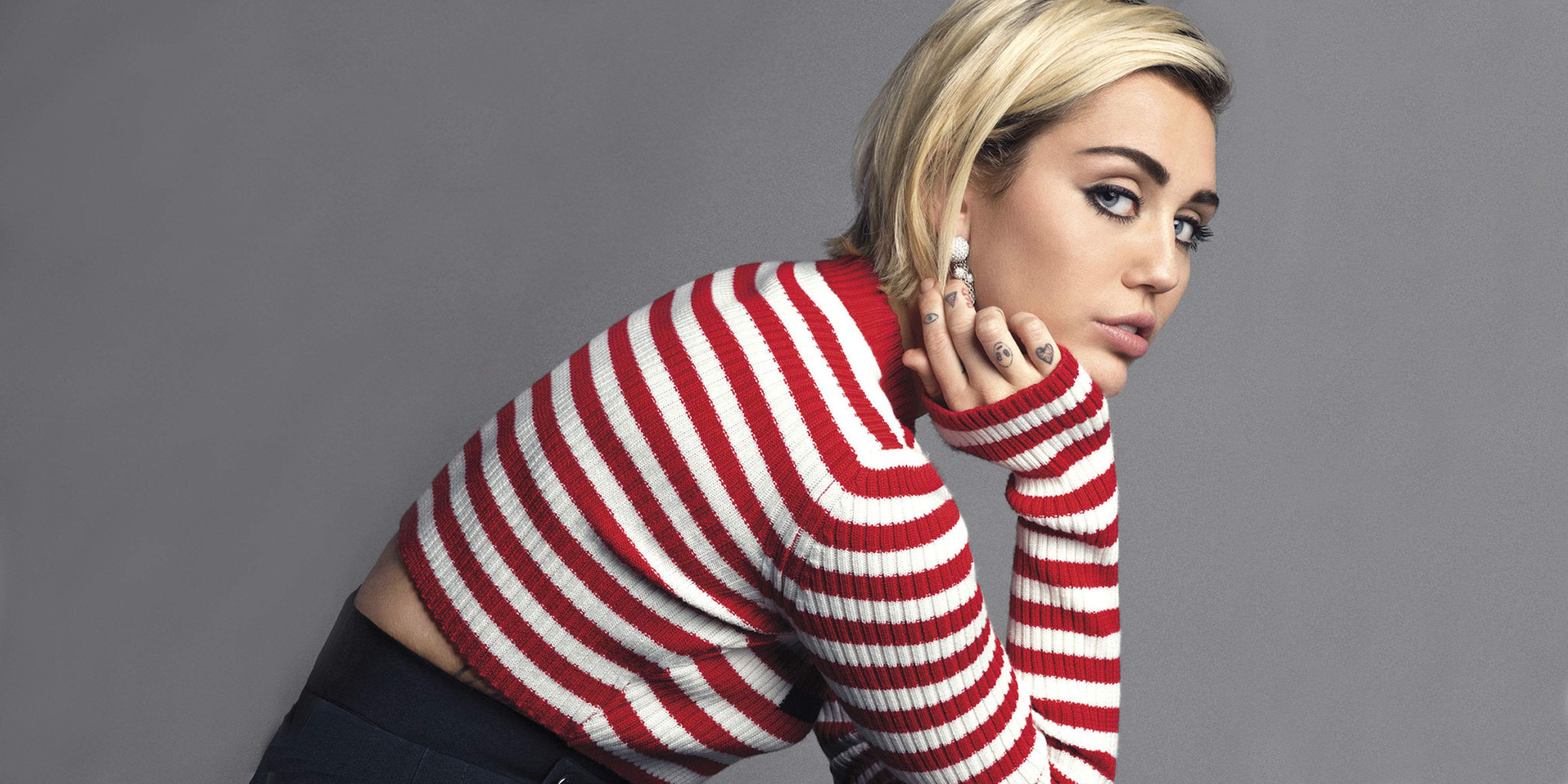 Miley Cyrus Face 2020 Wallpapers