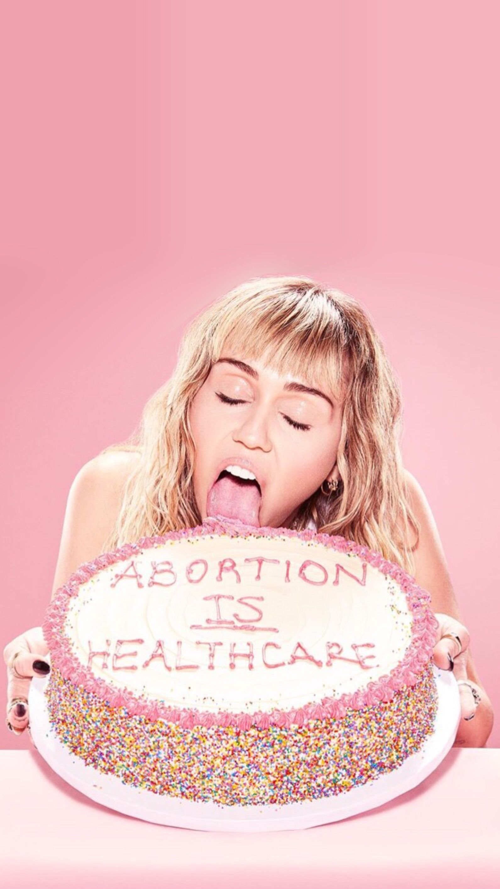 Miley Cyrus Face 2020 Wallpapers