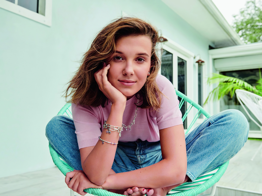 millie bobby brown smiling Wallpapers