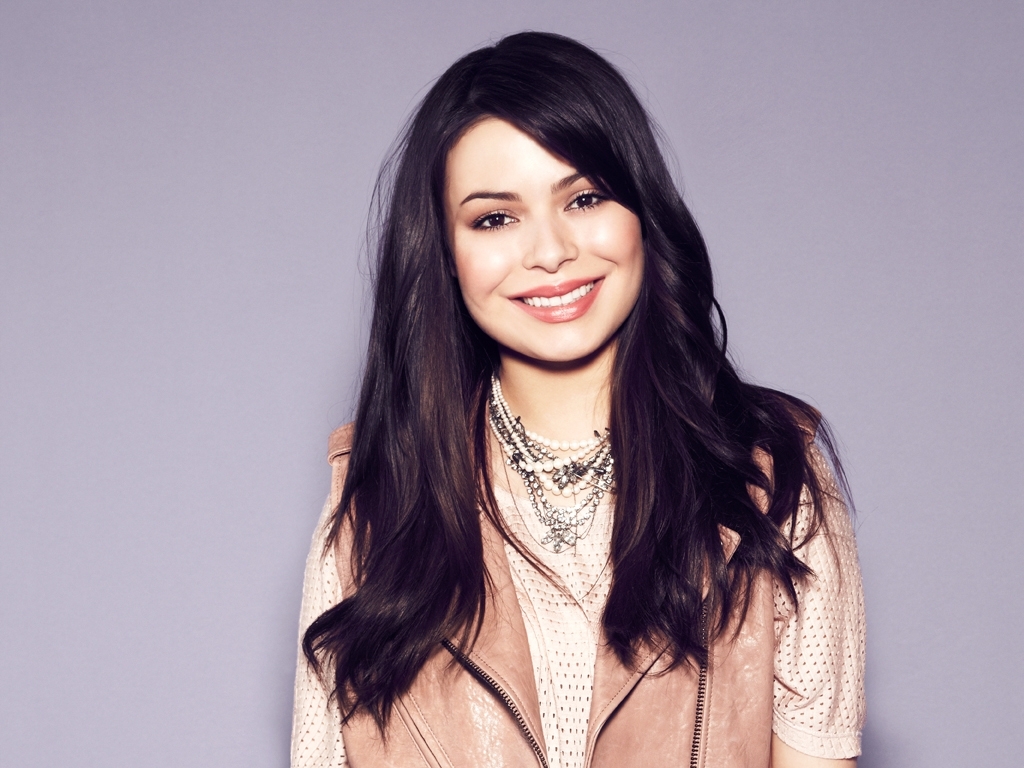 Miranda Cosgrove 2020 Wallpapers