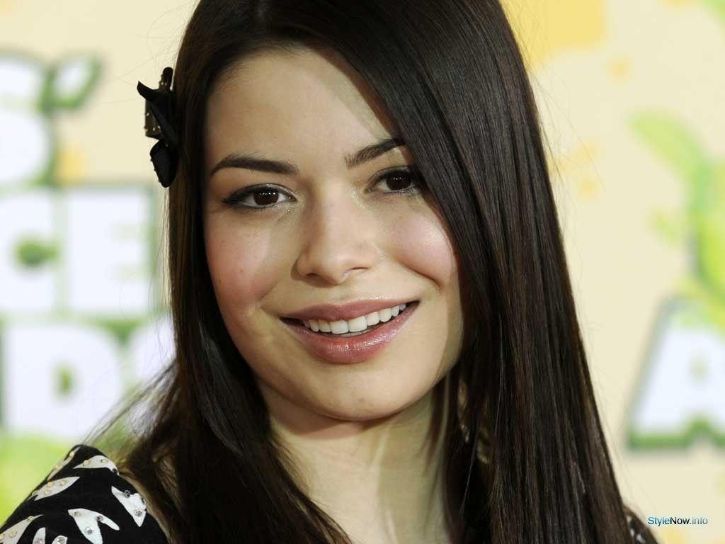 Miranda Cosgrove 2020 Wallpapers