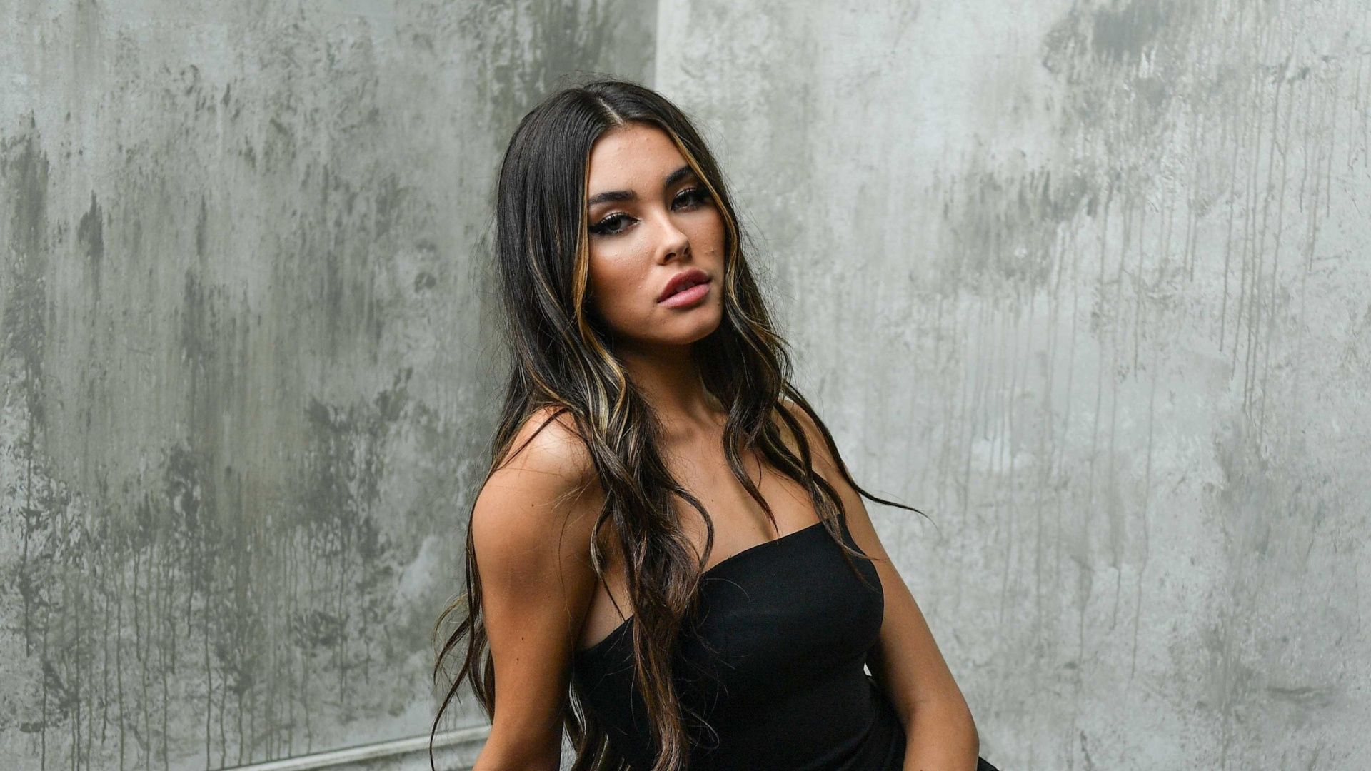 Missguided X Madison Beer Wallpapers