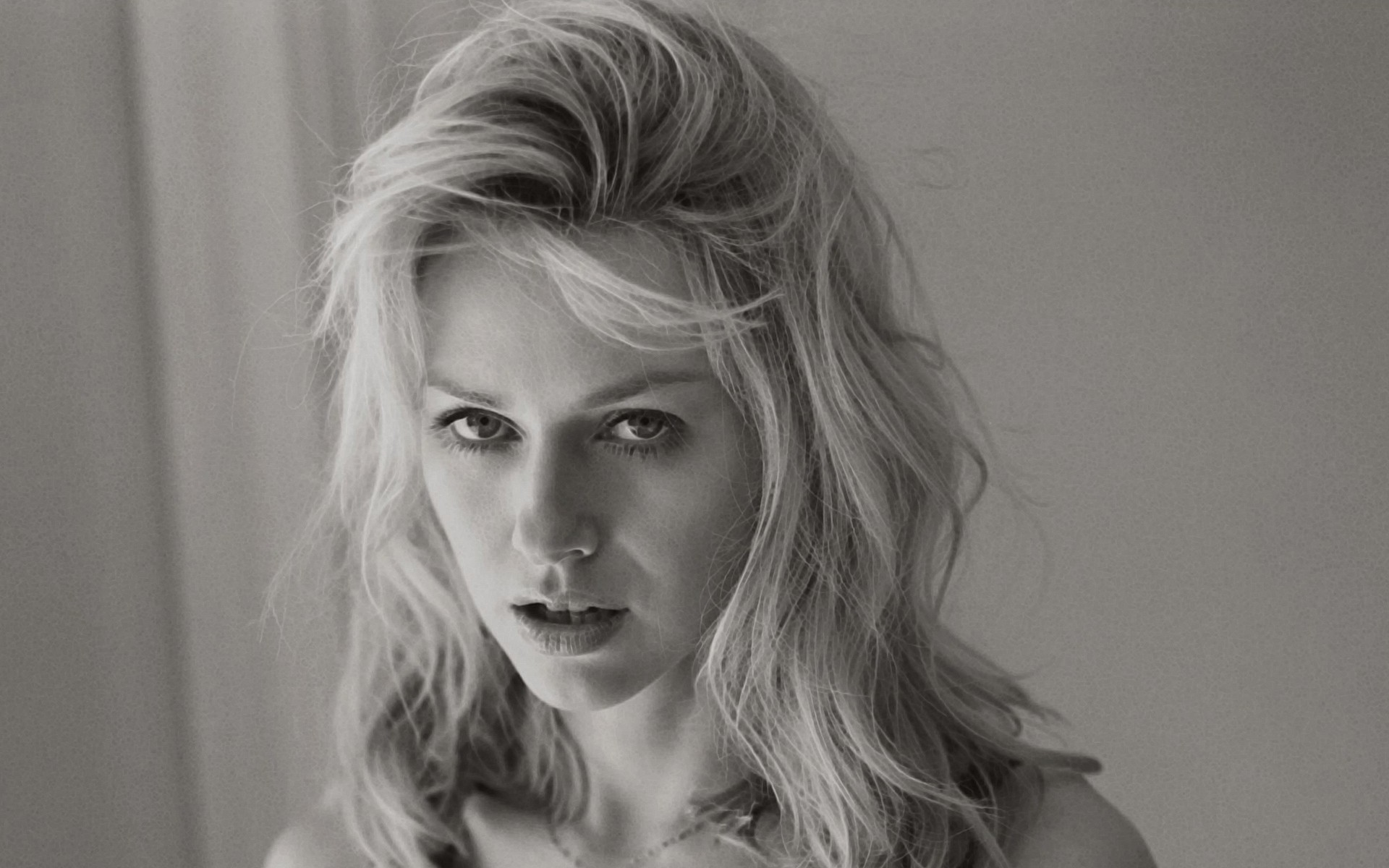 Naomi Watts Wallpapers