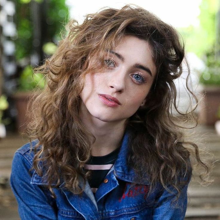 Natalia Dyer Cute in Red 2017 Wallpapers