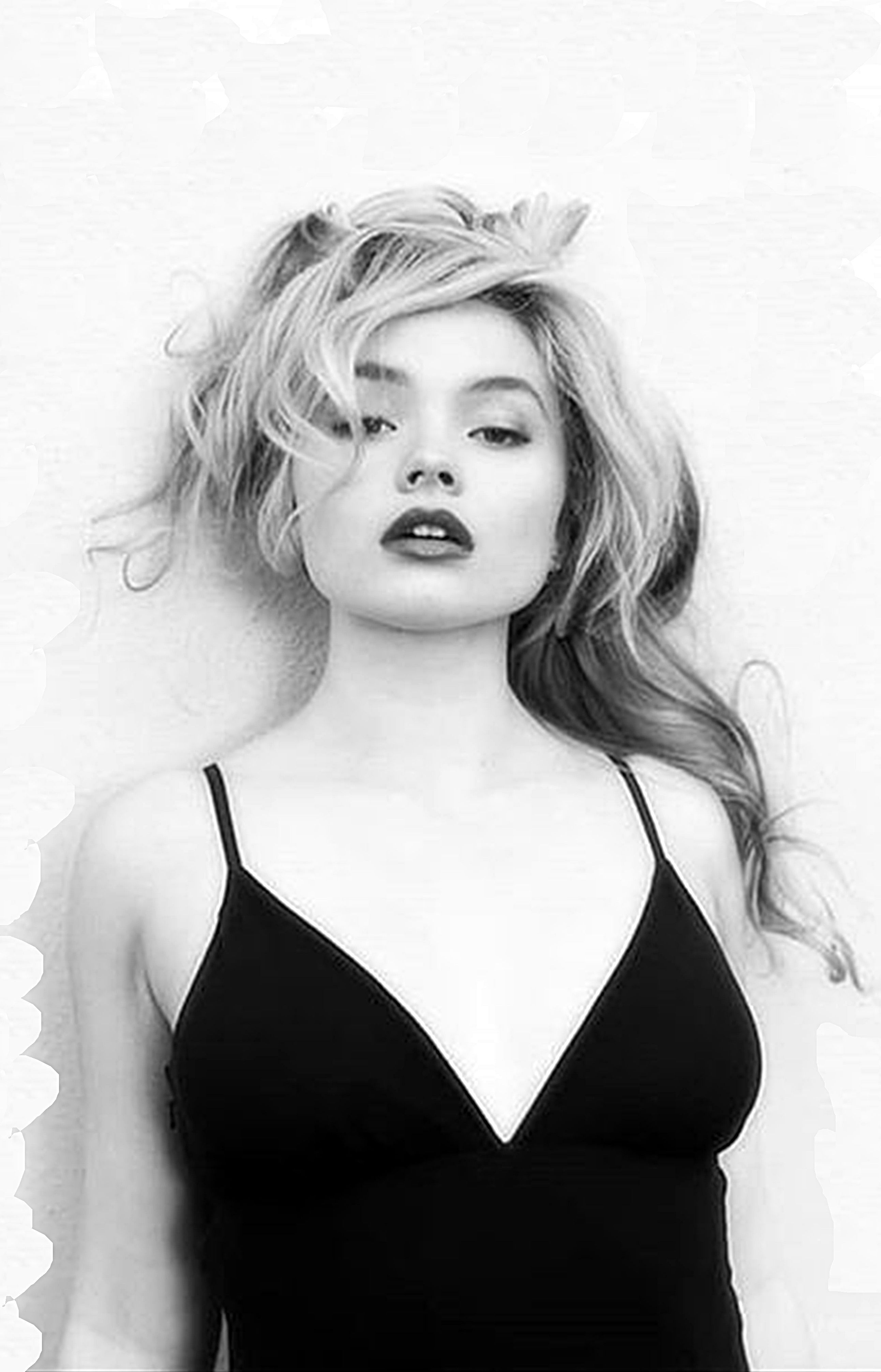 Natalie Alyn Lind Monochrome Wallpapers