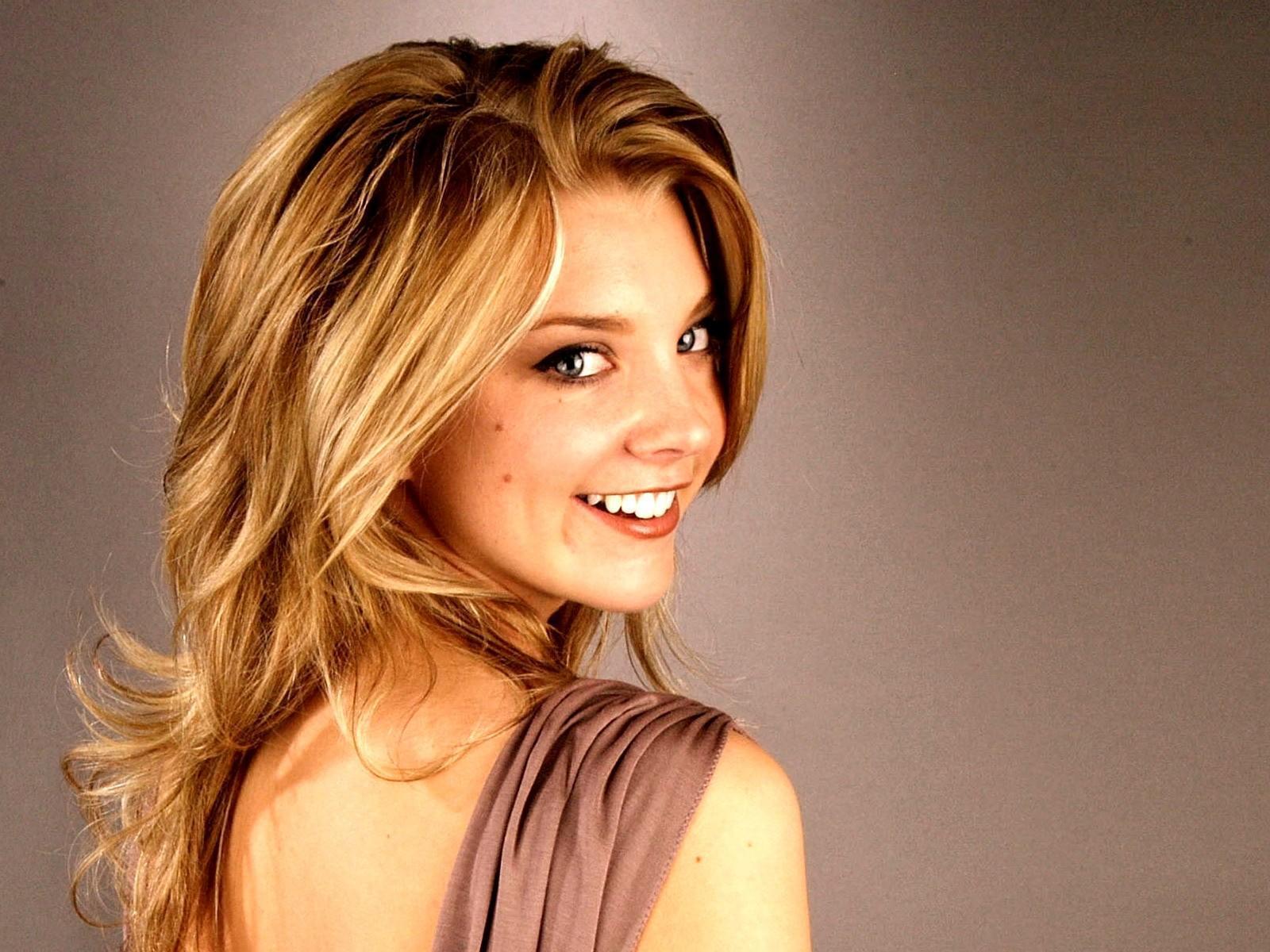 Natalie Dormer Cute Photoshoot Wallpapers