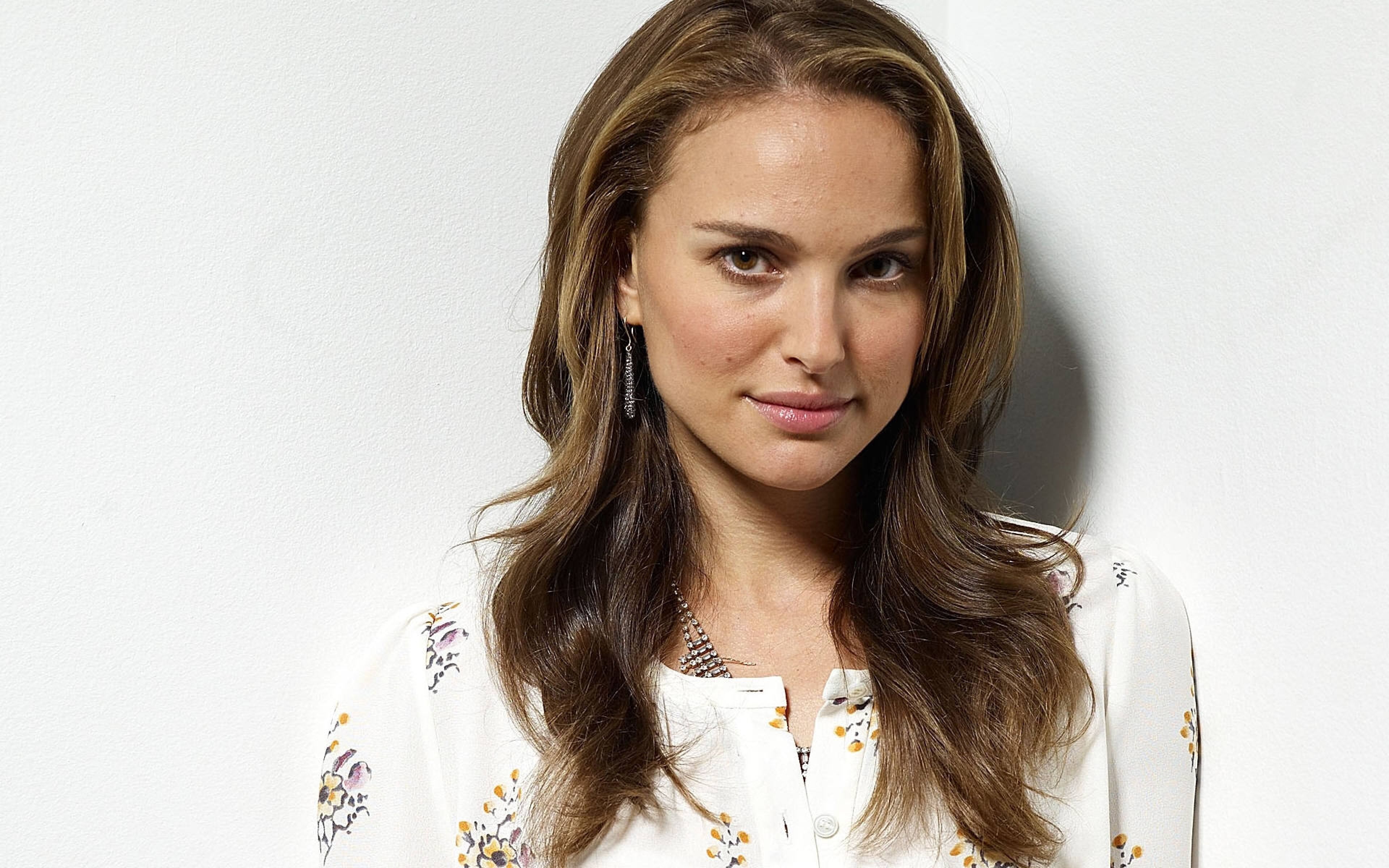 Natalie Portman 2019 Wallpapers