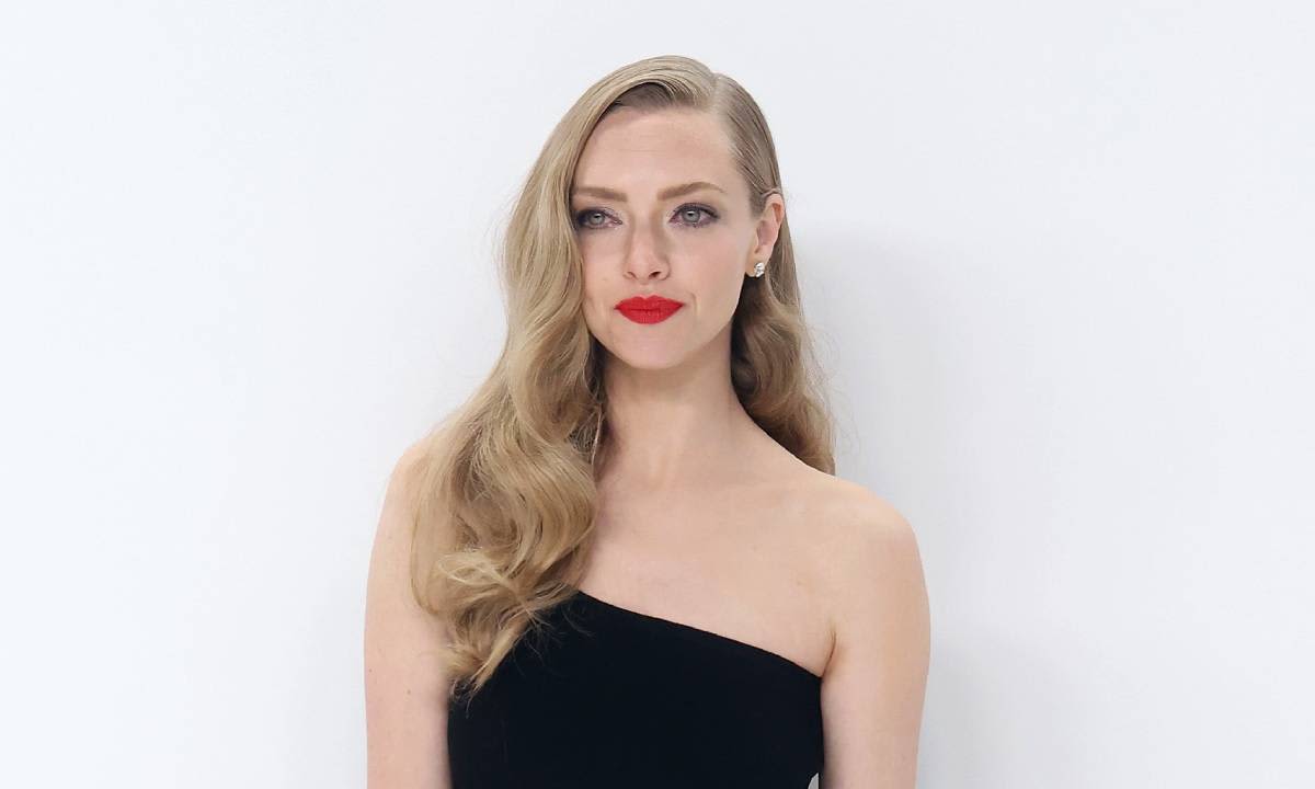 New Amanda Seyfried 2021 Wallpapers