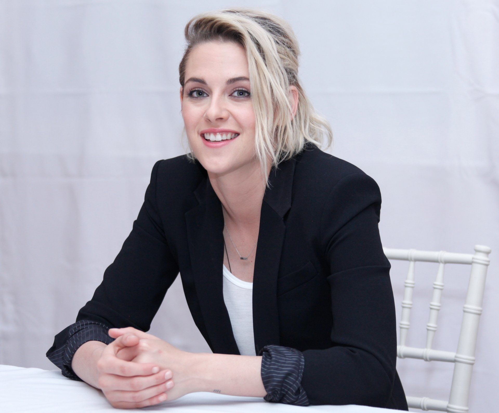 New Kristen Stewart 2021 Actress Wallpapers