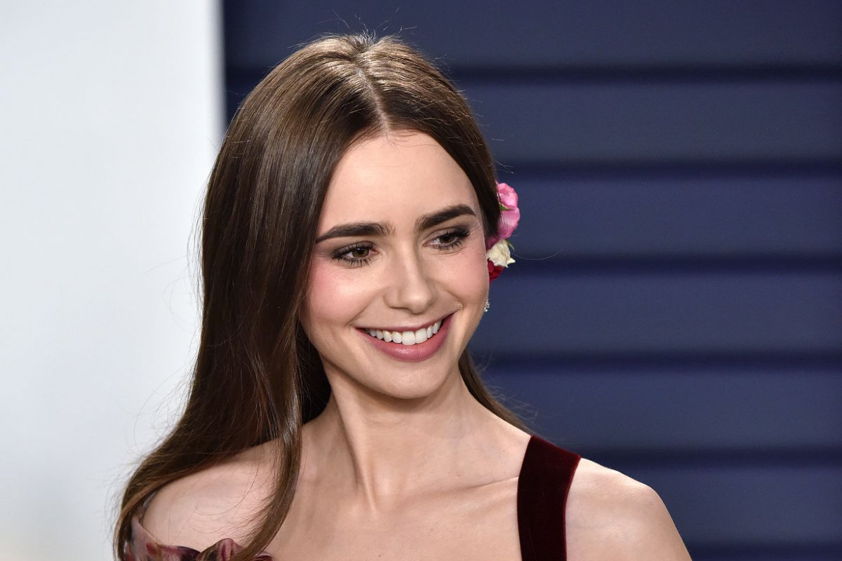 New Lily Collins Actress 2021 Wallpapers