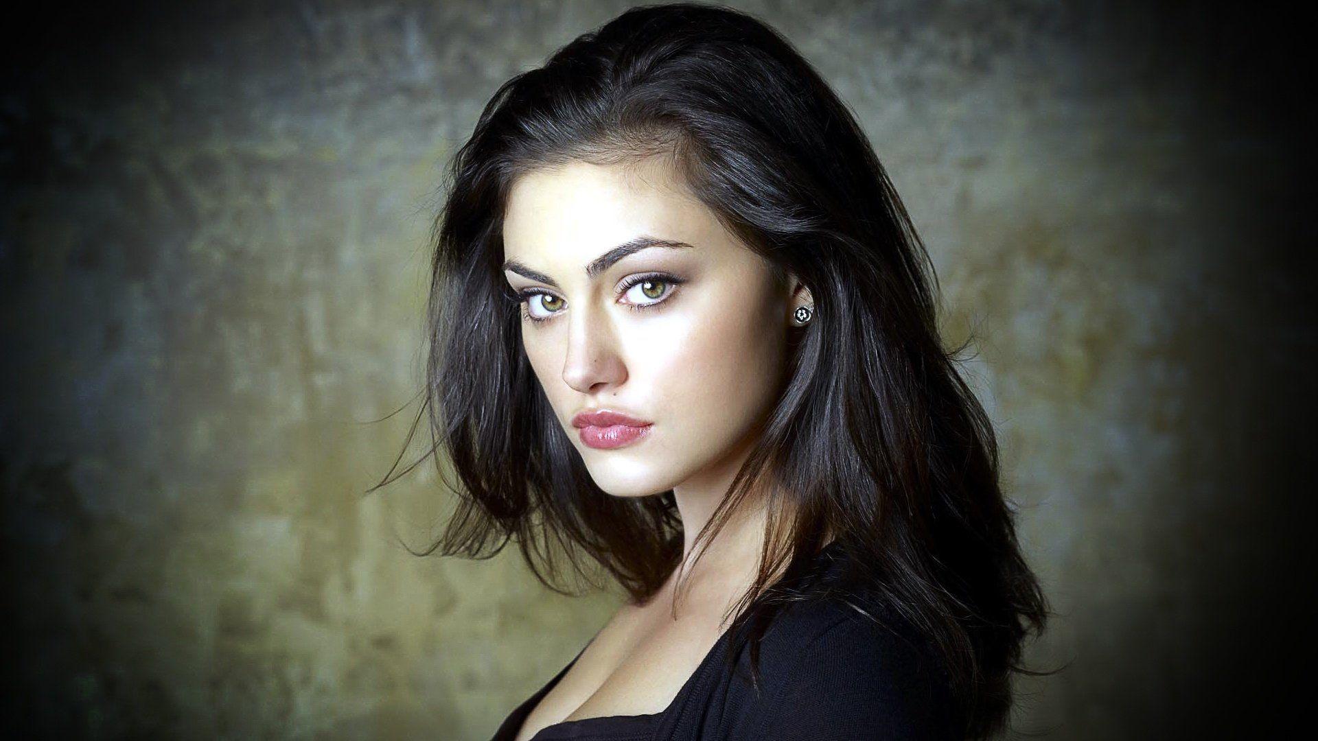 New Phoebe Tonkin Wallpapers