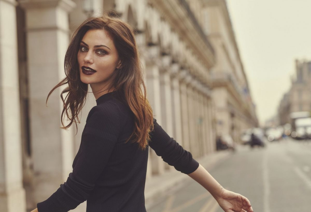 New Phoebe Tonkin Wallpapers