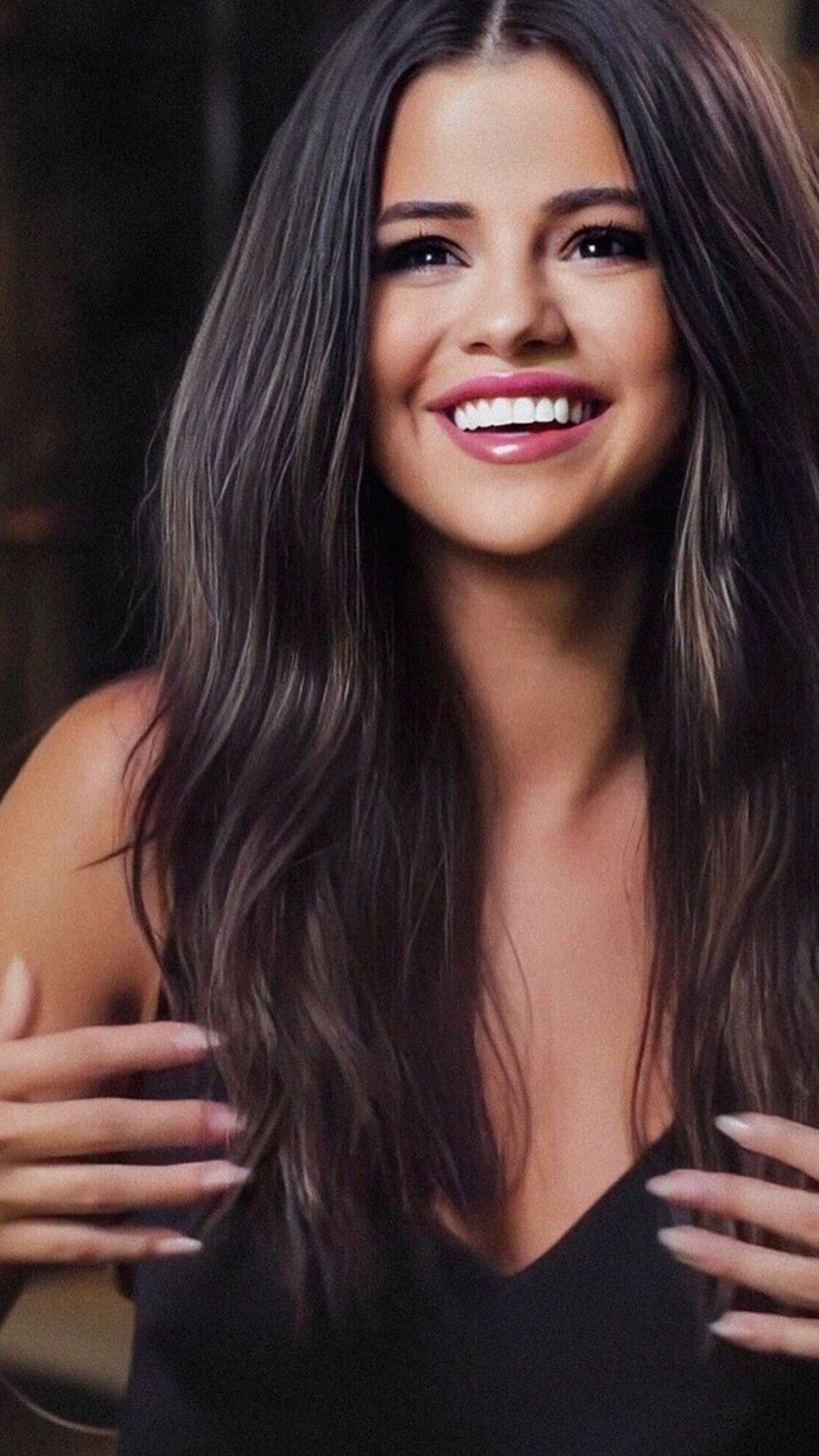 New Selena Gomez Wallpapers