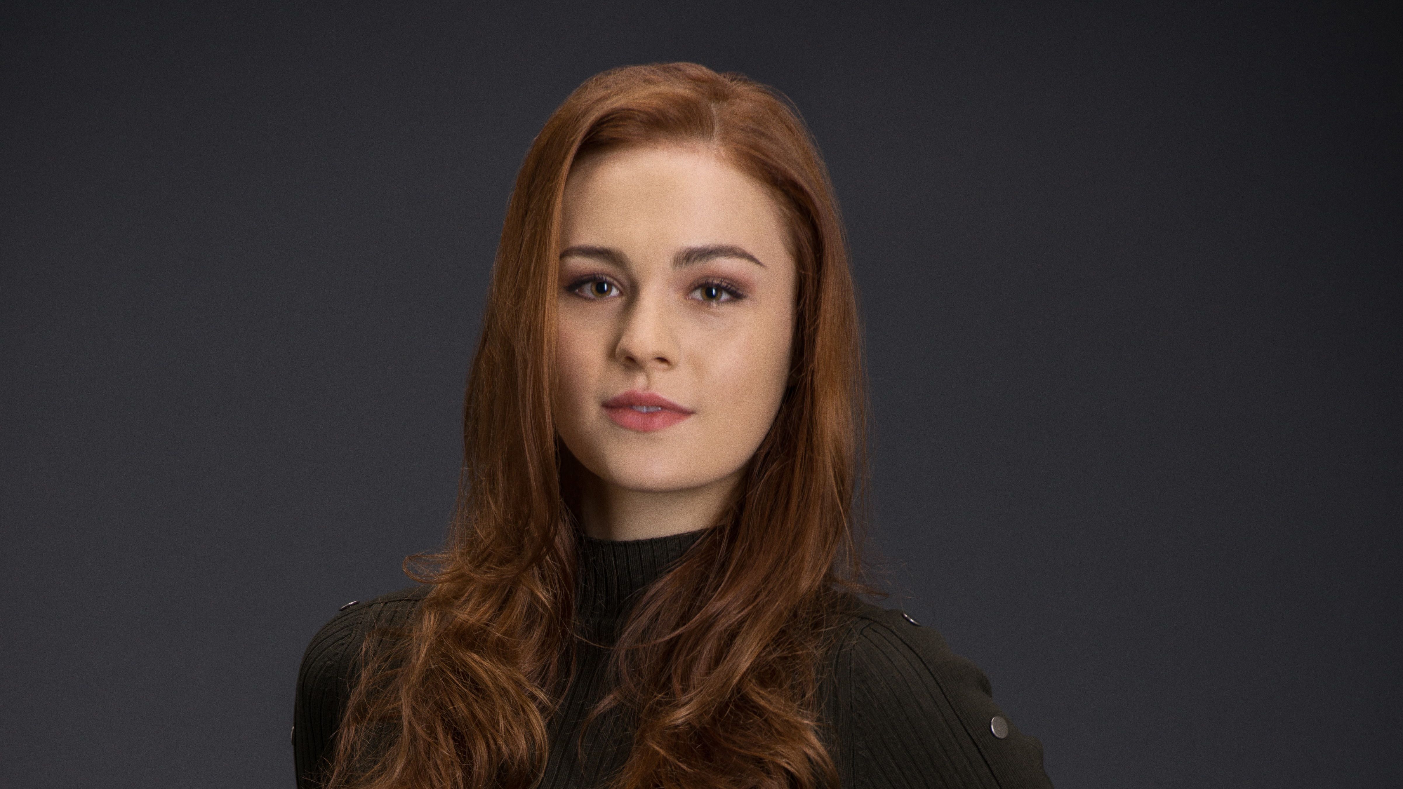 New Sophie Skelton Wallpapers