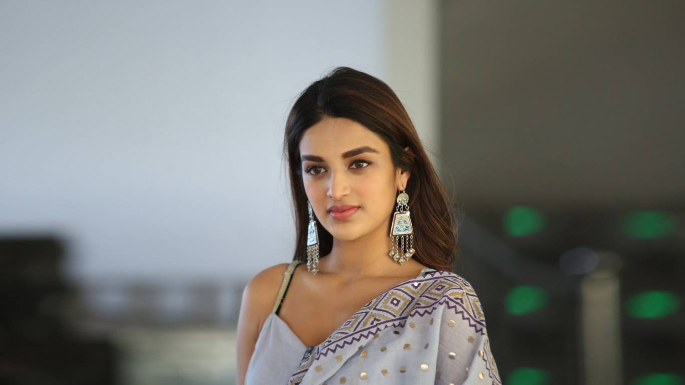 Nidhhi Agerwal Wallpapers