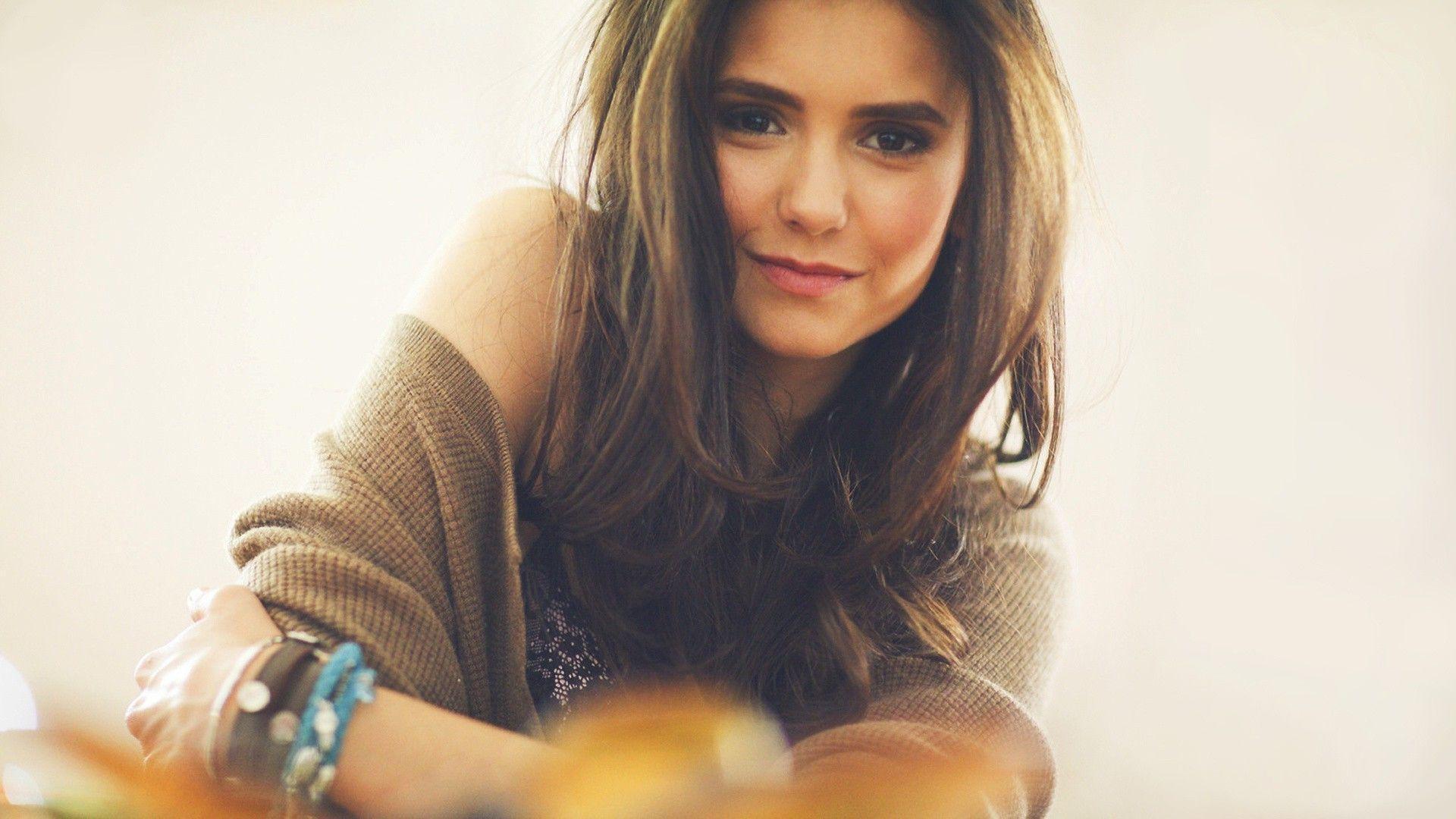 Nina Dobrev Canadian Wallpapers