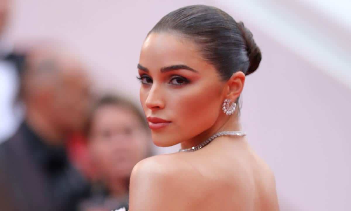 Olivia Culpo Portrait Wallpapers