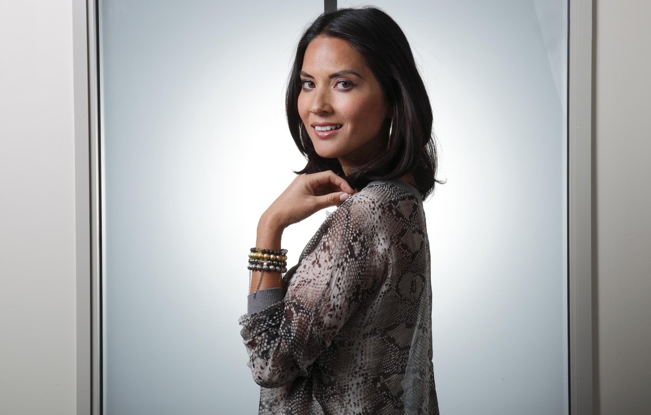 Olivia Munn Actress Wallpapers