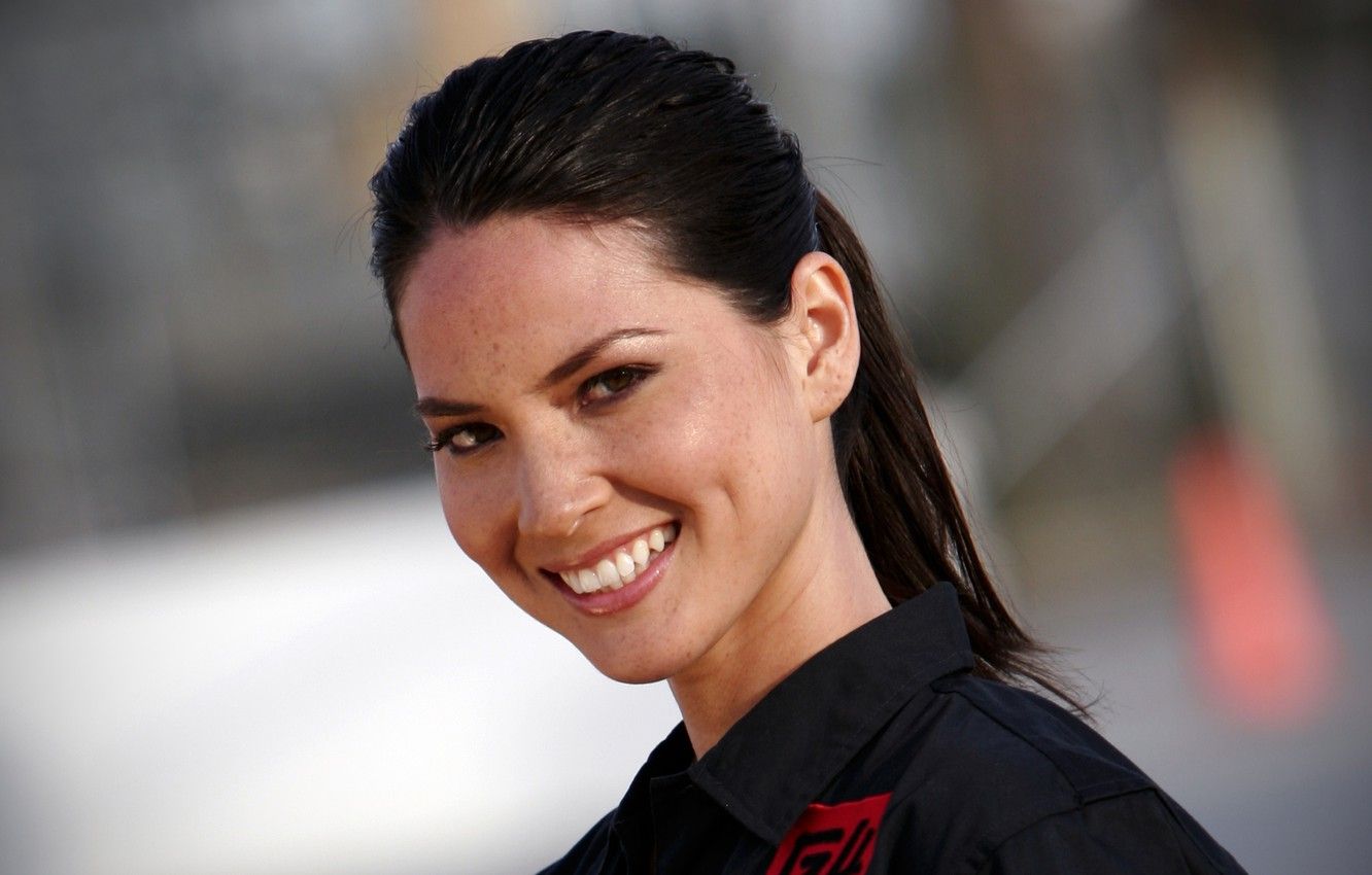 Olivia Munn Actress Wallpapers