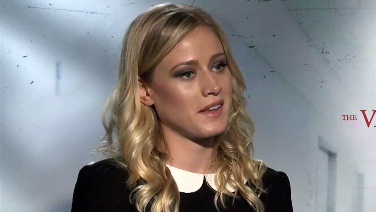 Olivia Taylor Dudley The Magicians Actress Wallpapers