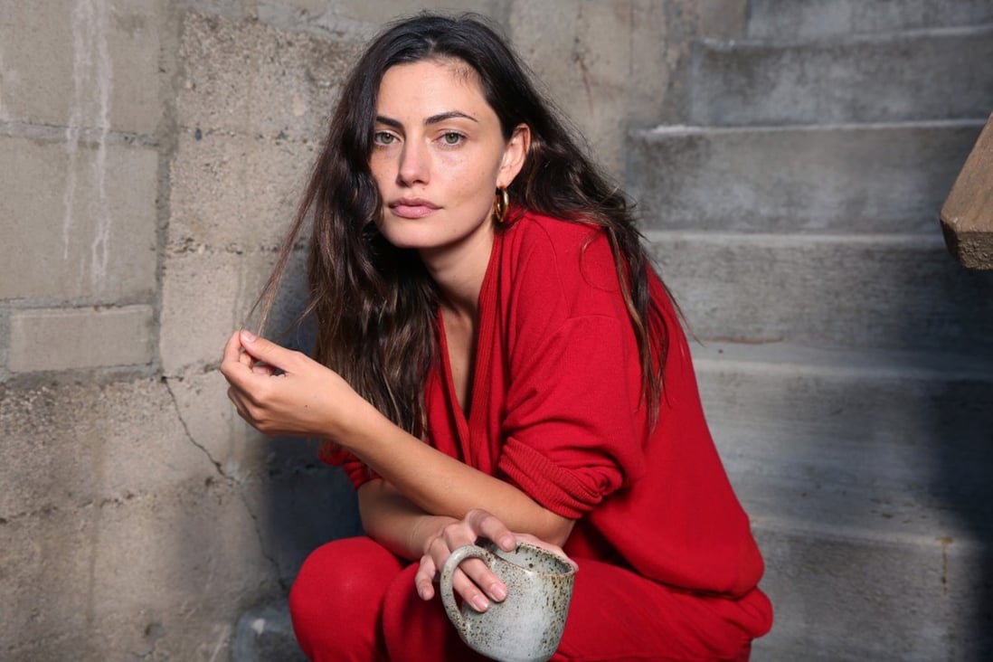 Phoebe Tonkin Australian Actress Wallpapers