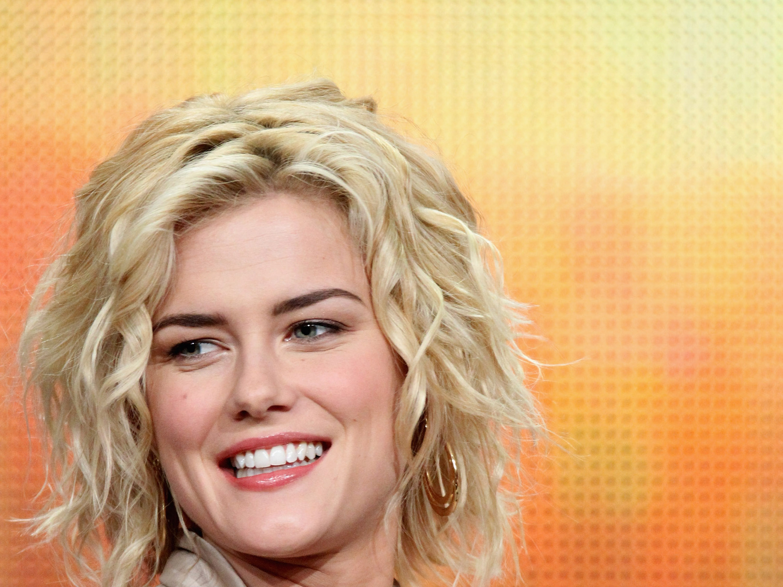 Rachael Taylor Wallpapers