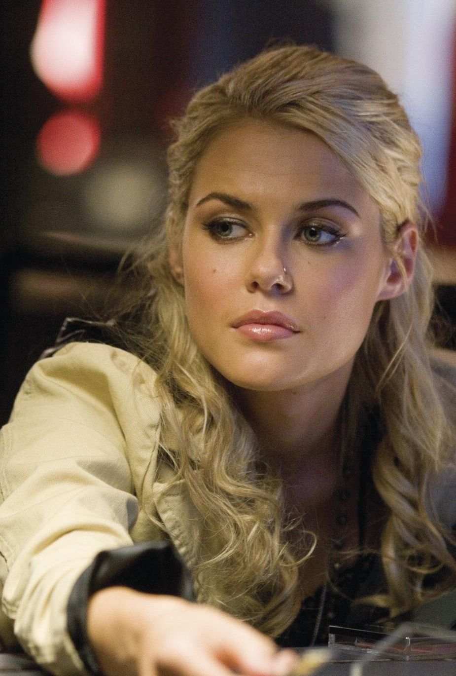 Rachael Taylor Wallpapers