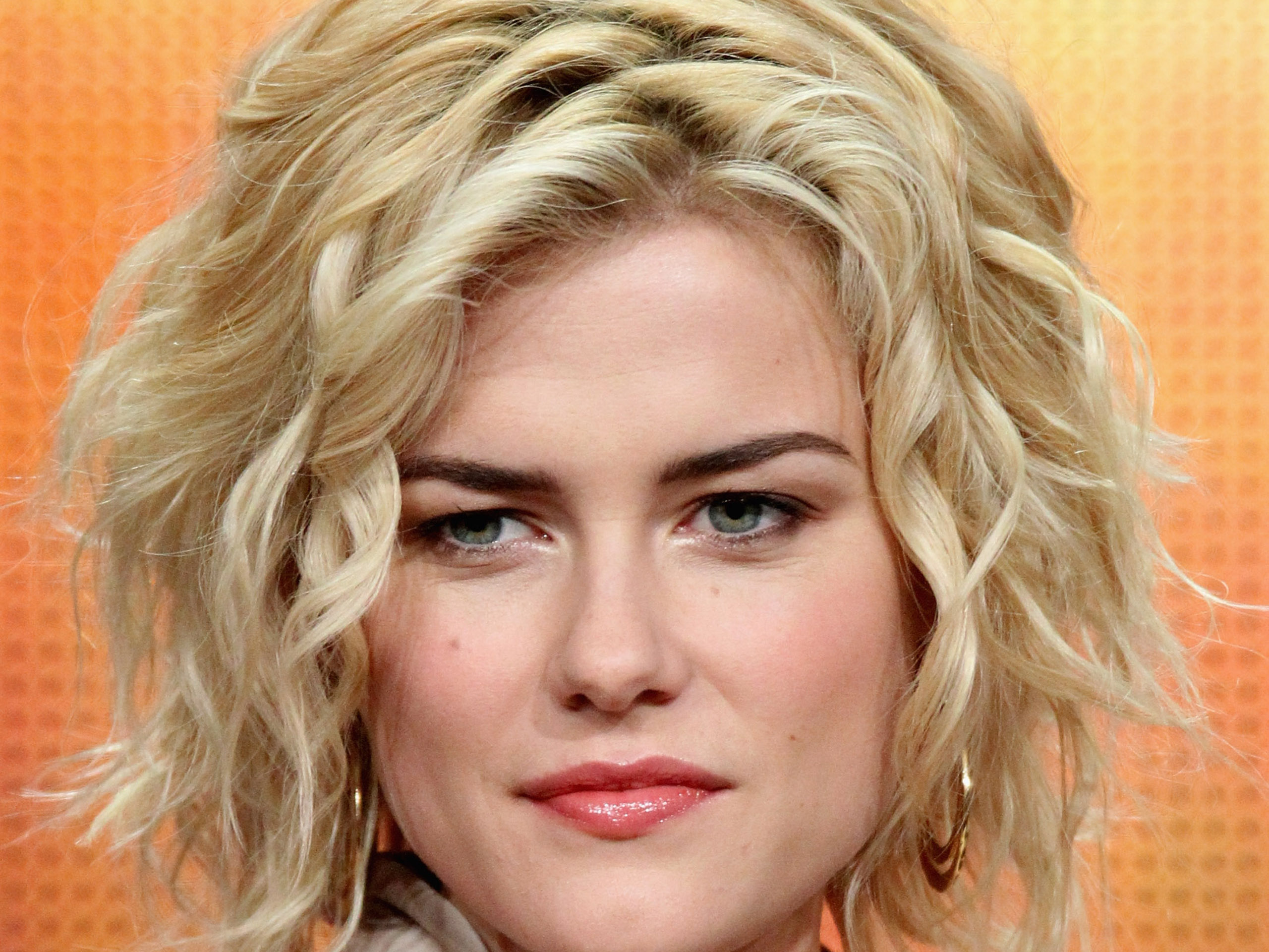 Rachael Taylor Wallpapers