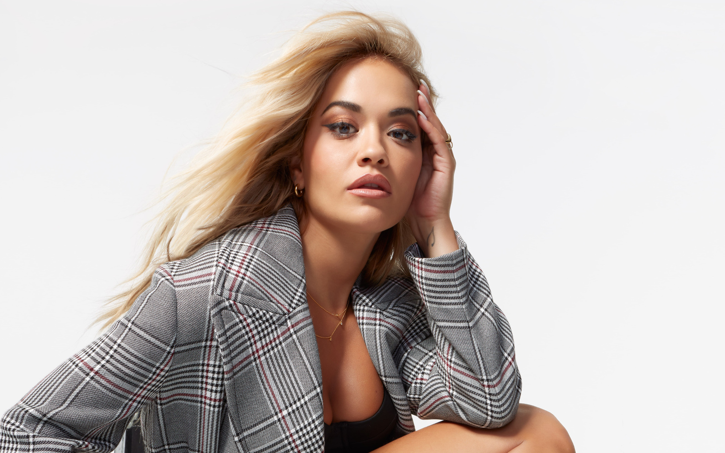 Rita Ora Cute Wallpapers