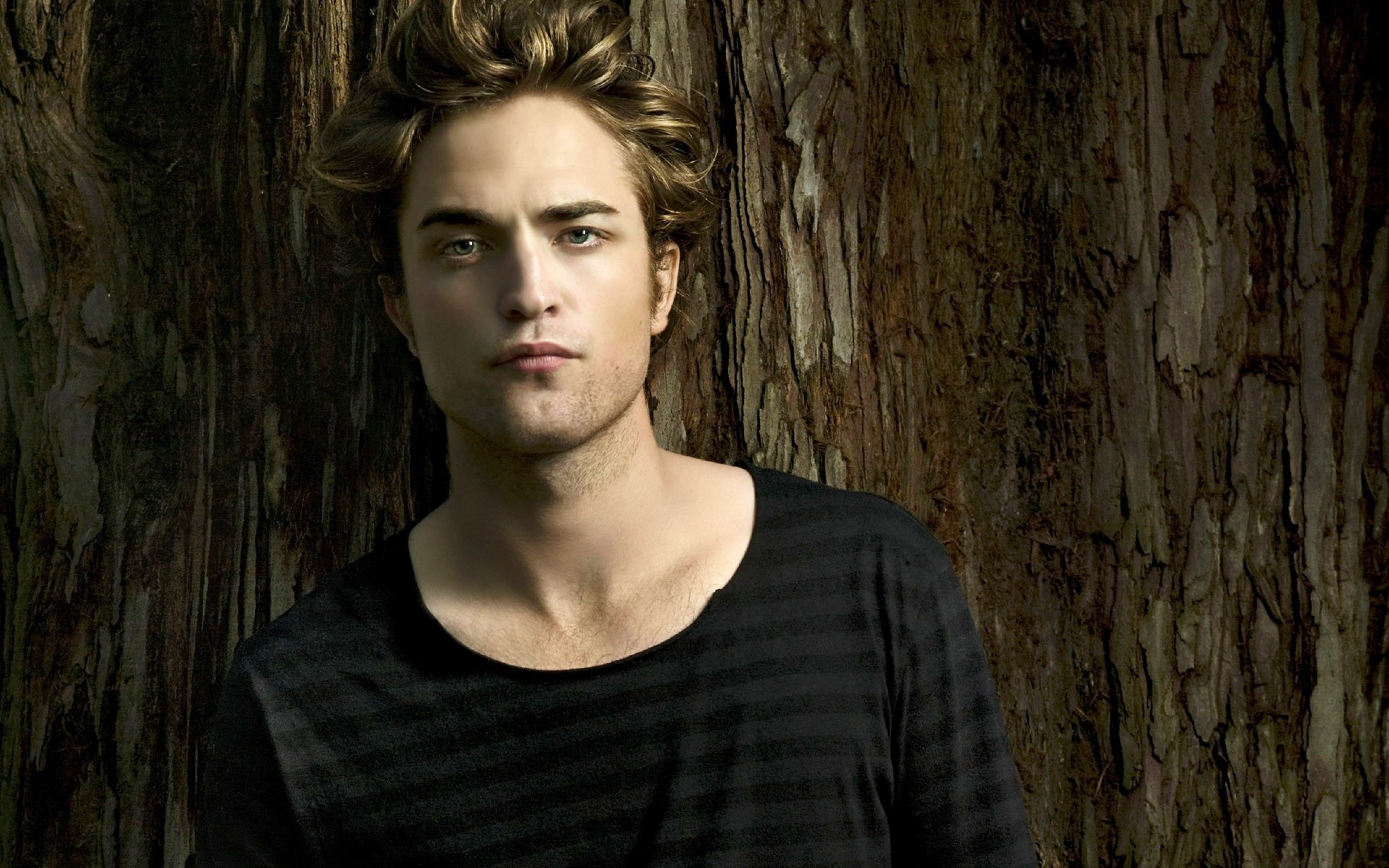 Robert Pattinson Wallpapers