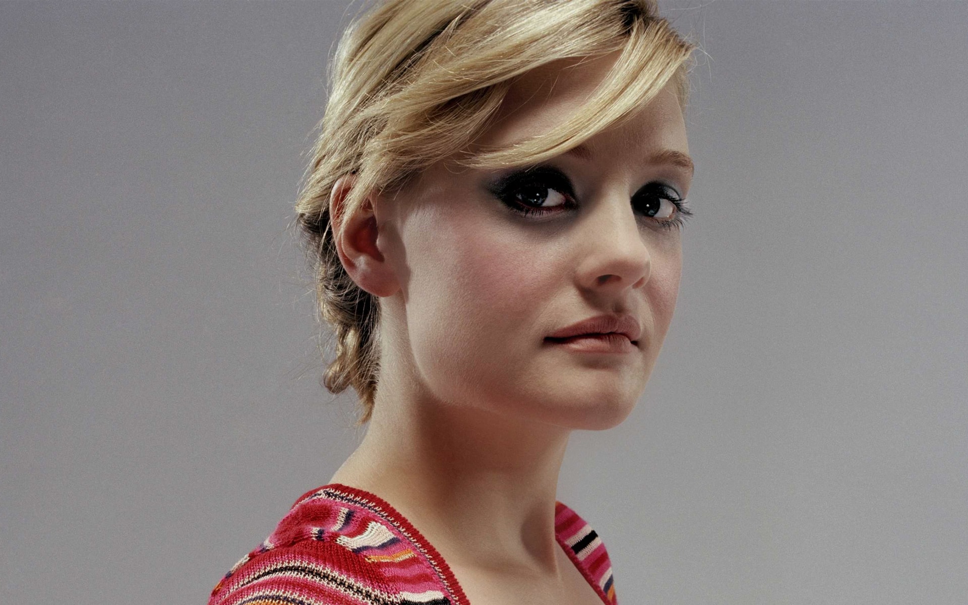 Romola Garai Wallpapers