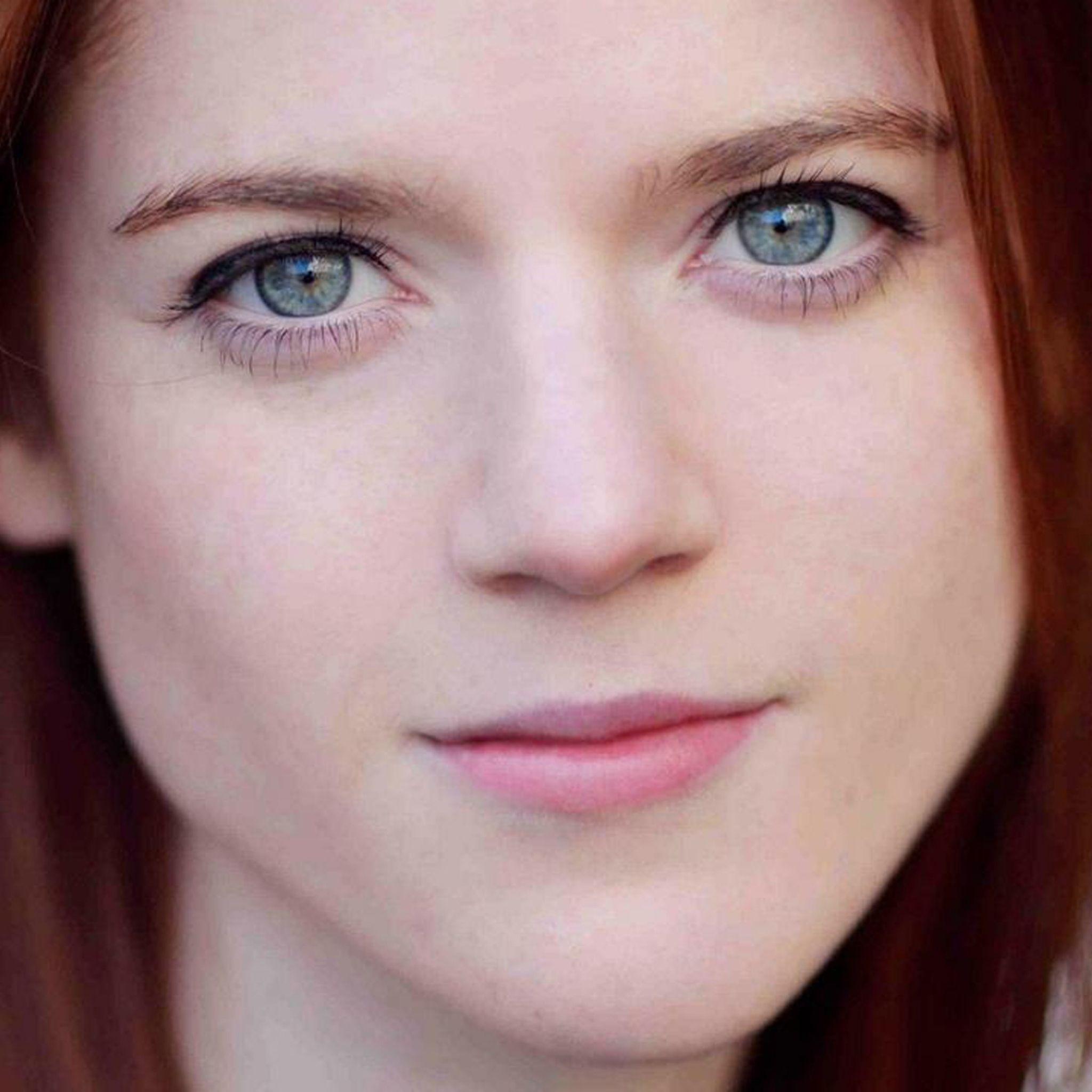 Rose Leslie Smile Wallpapers