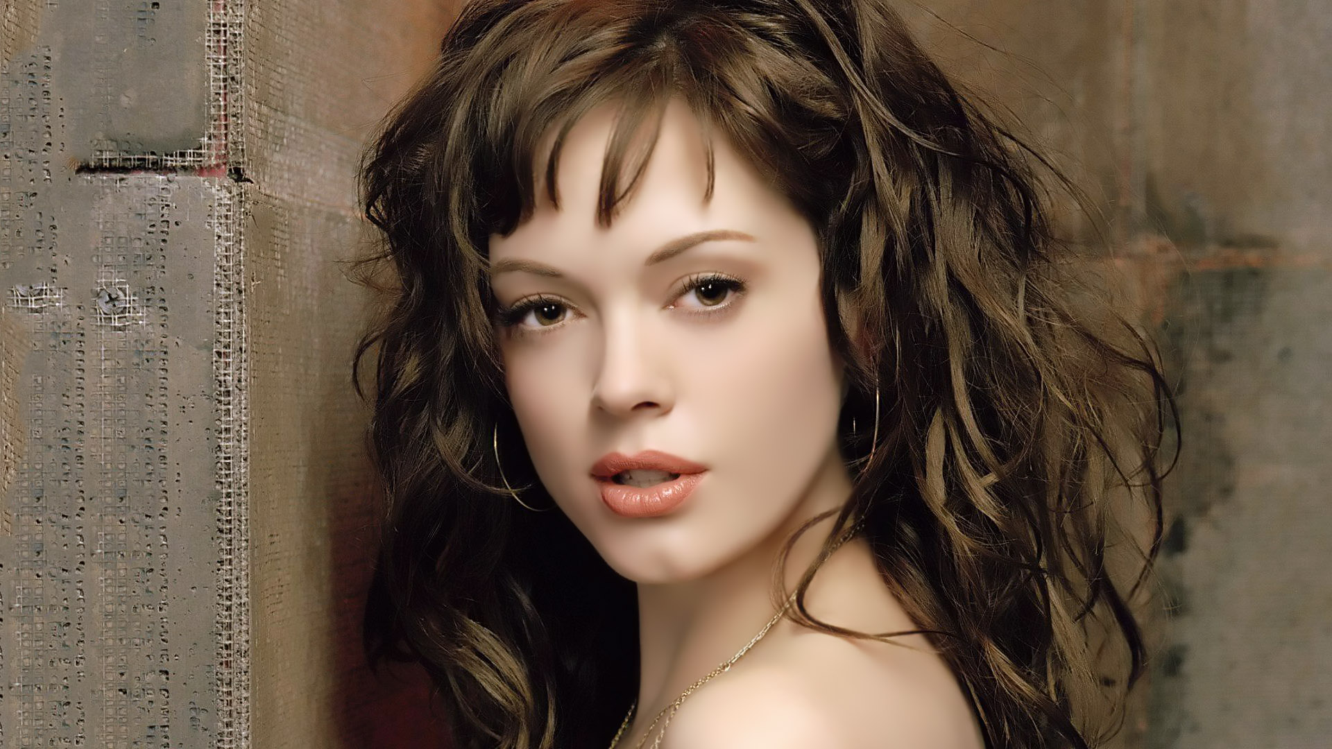 Rose McGowan Wallpapers