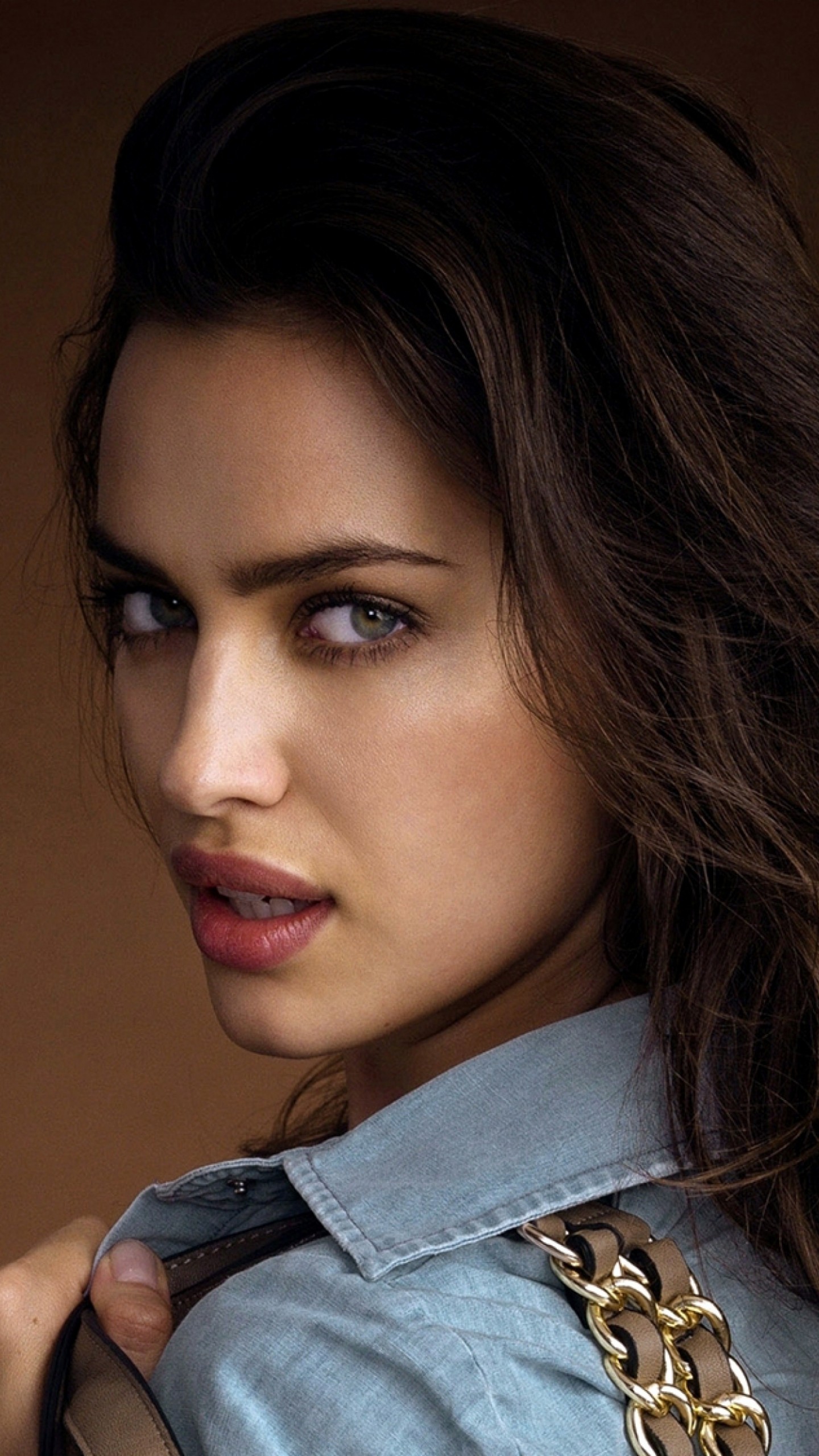 Russian Supermodel Irina Shayk Wallpapers