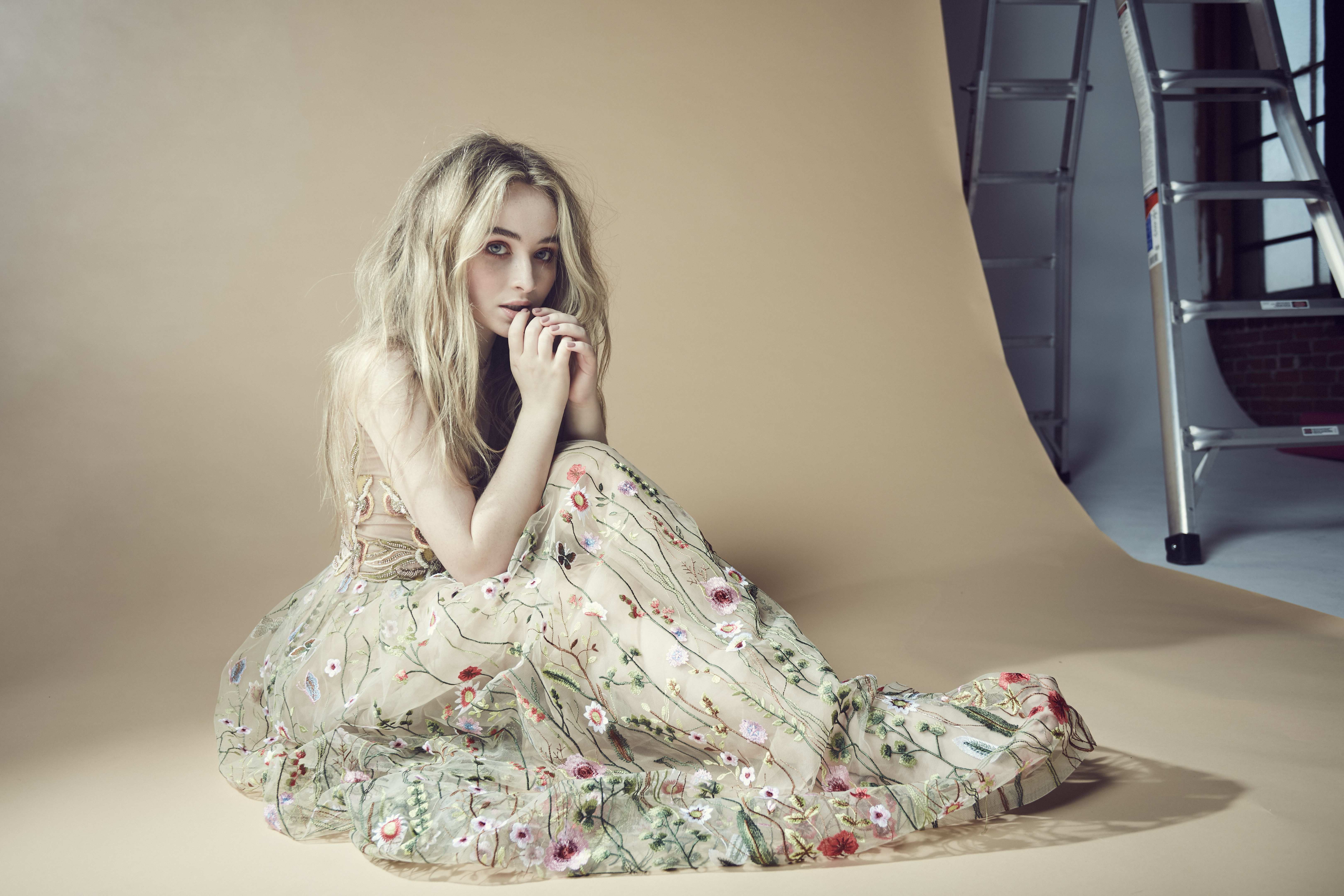 Sabrina Carpenter 4K Wallpapers