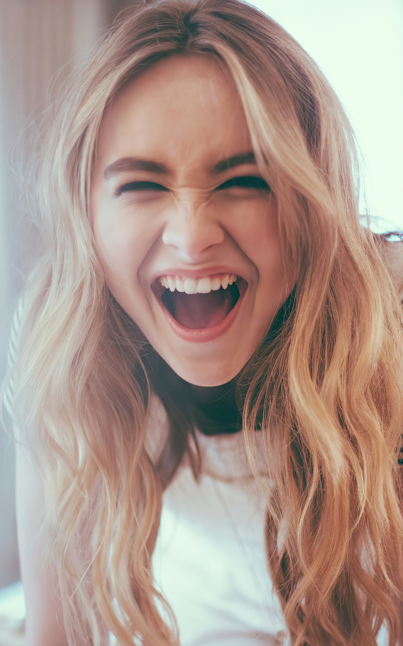 Sabrina Carpenter Cute Photoshoot Wallpapers