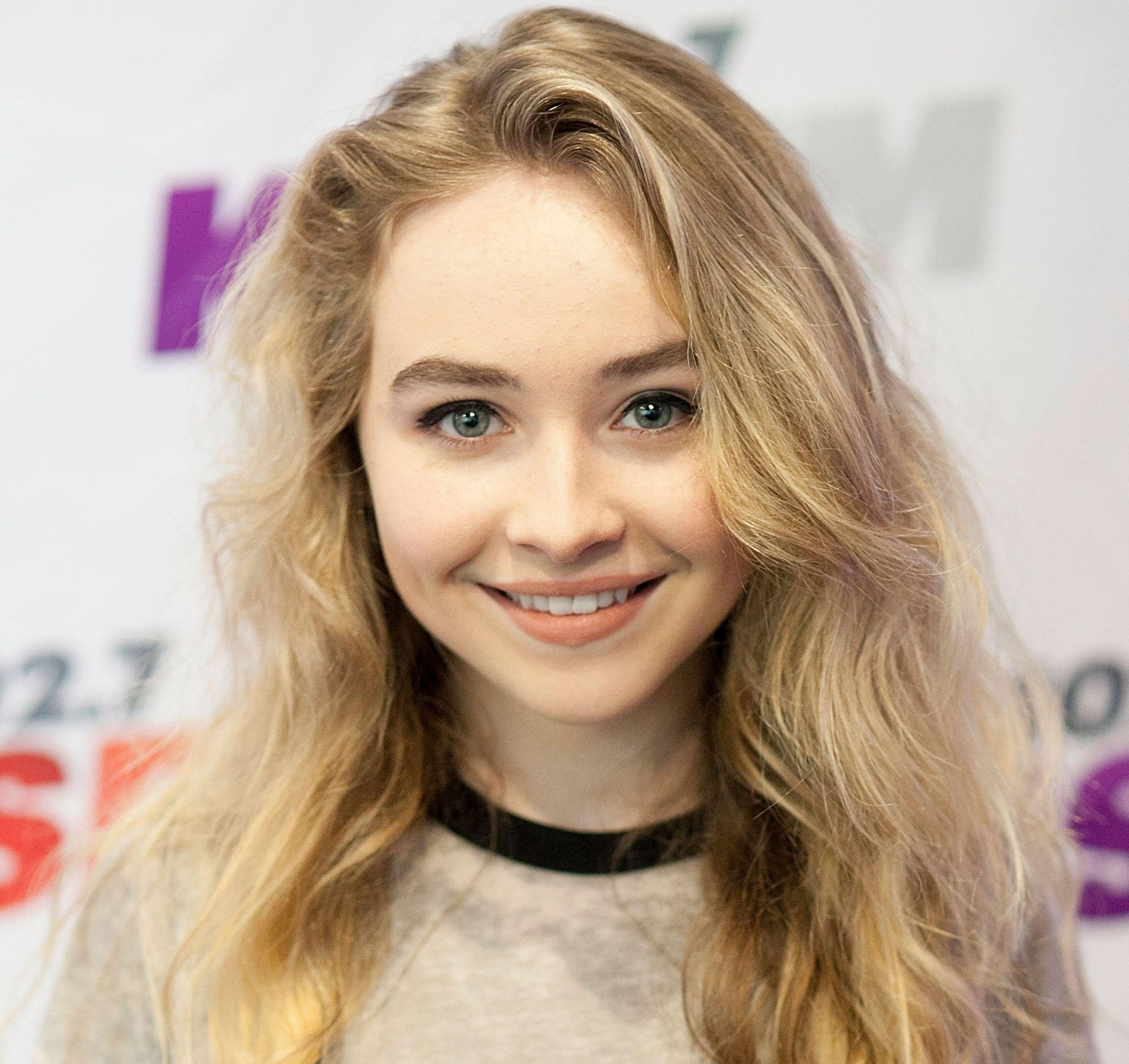 Sabrina Carpenter Cute Photoshoot Wallpapers