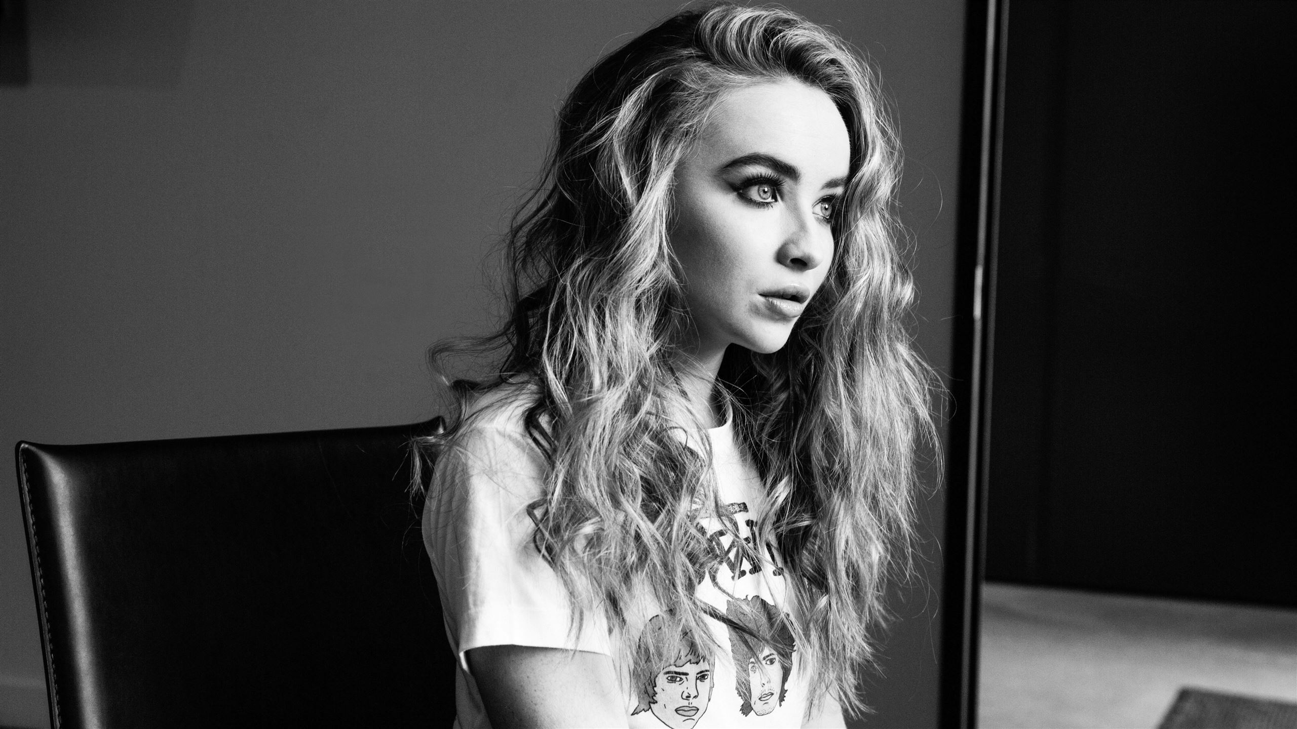 Sabrina Carpenter Cute Photoshoot Wallpapers