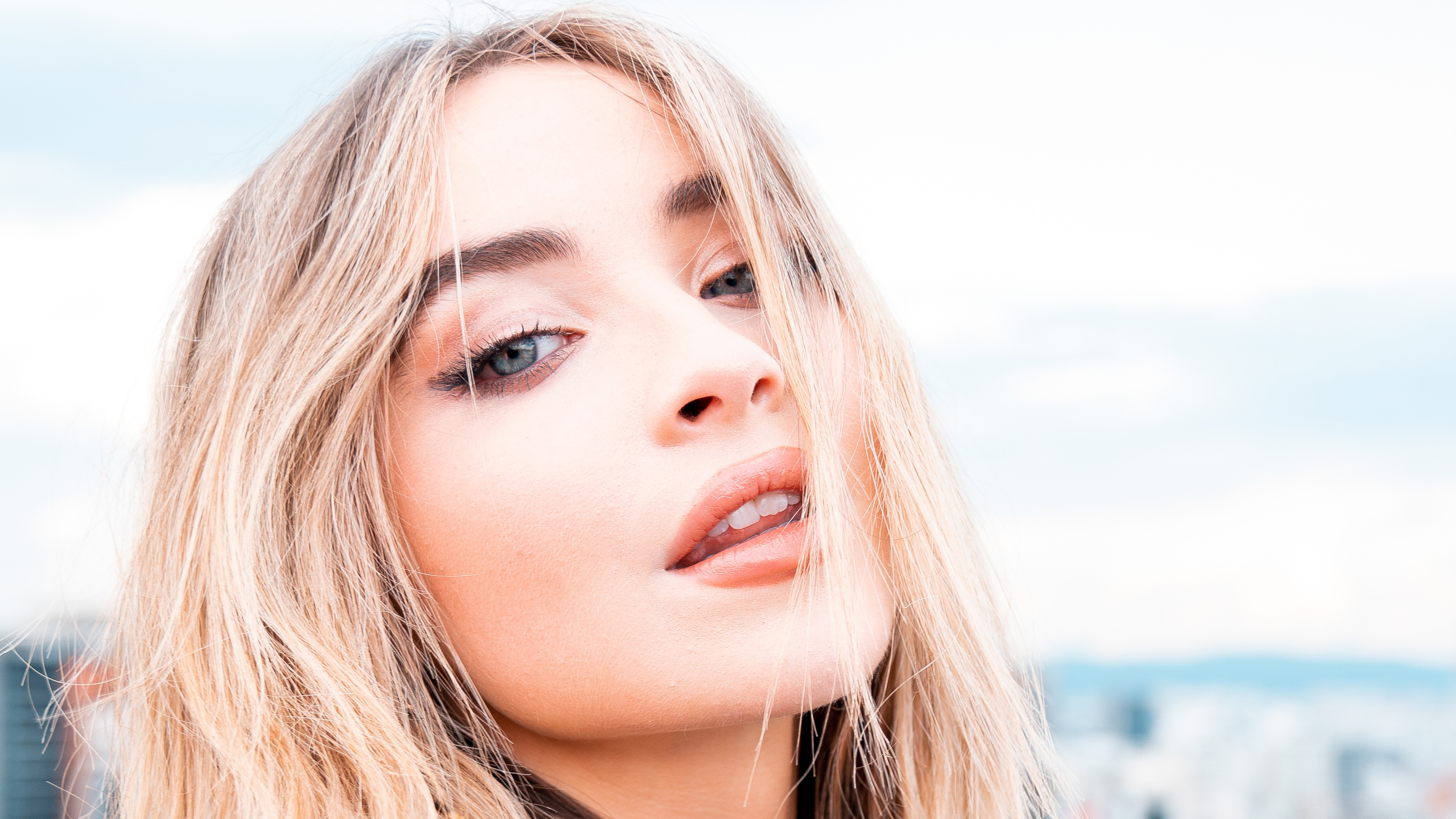 Sabrina Carpenter HD Wallpapers