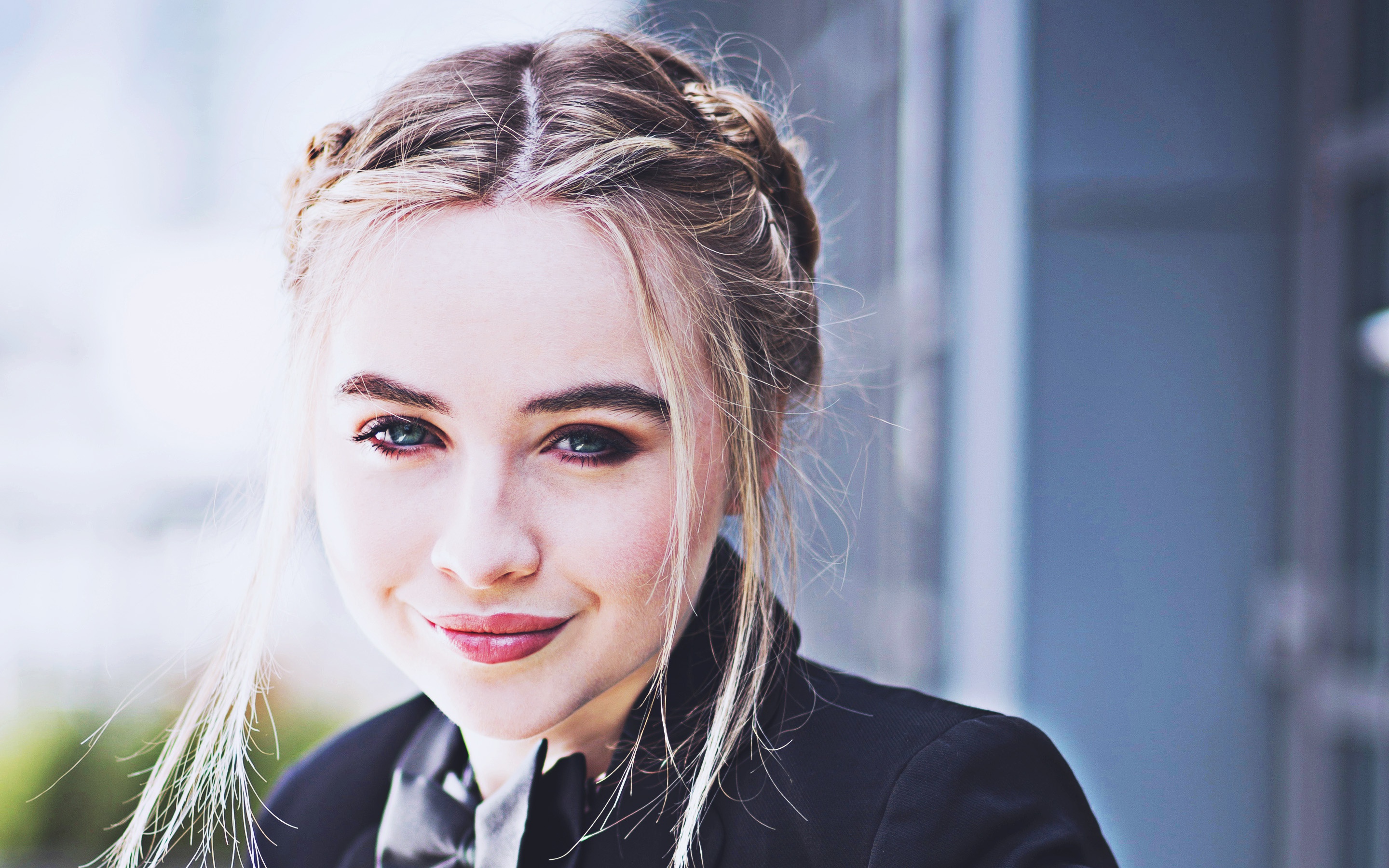 Sabrina Carpenter HD Wallpapers