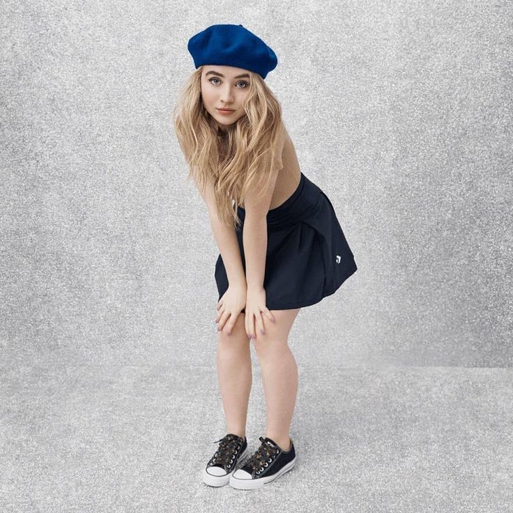 Sabrina Carpenter Nike Wallpapers