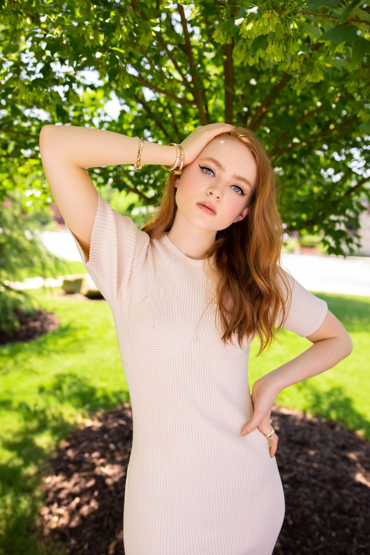 Sadie Sink Red Dress 2021 Wallpapers