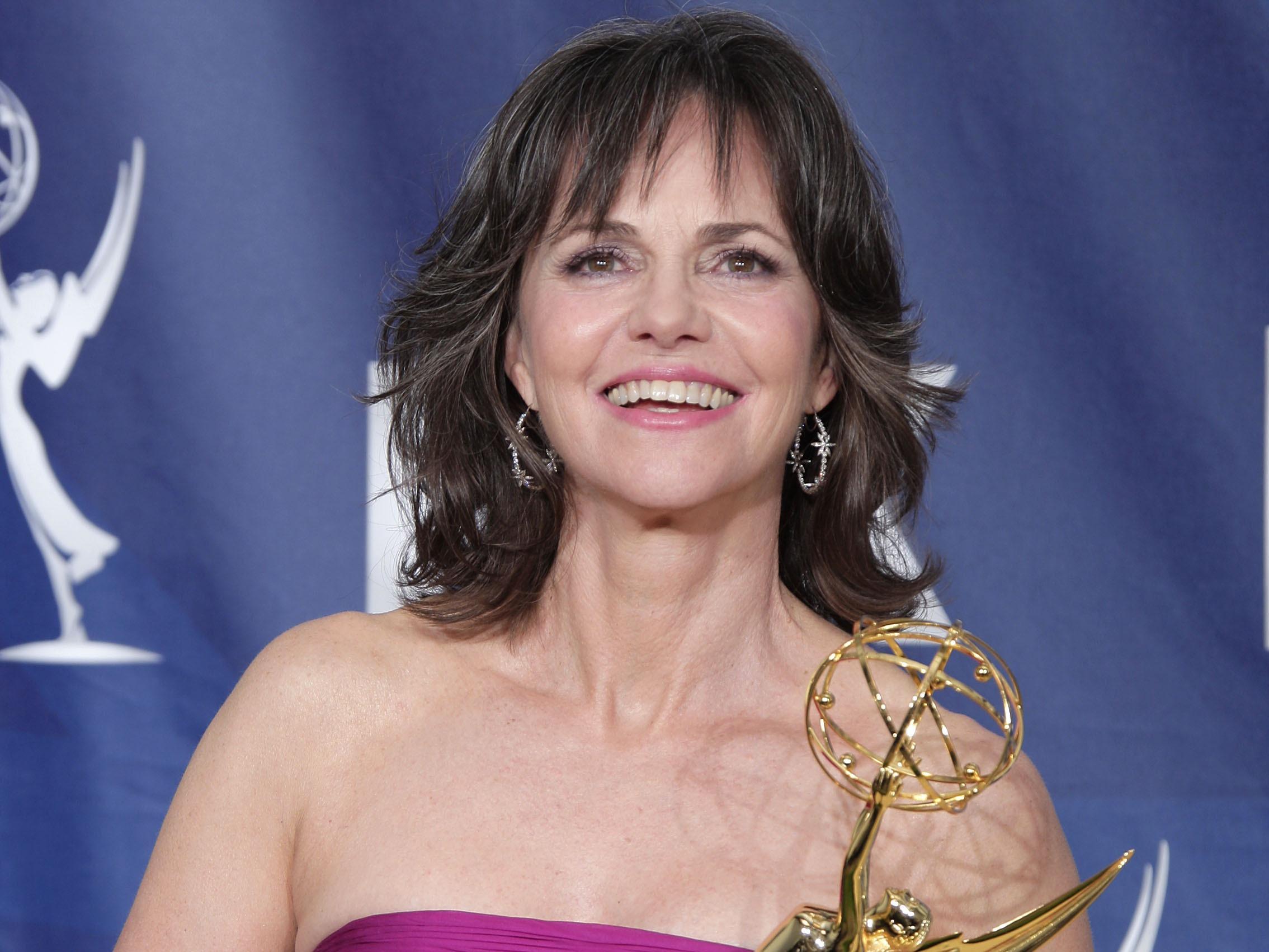 Sally Field Wallpapers