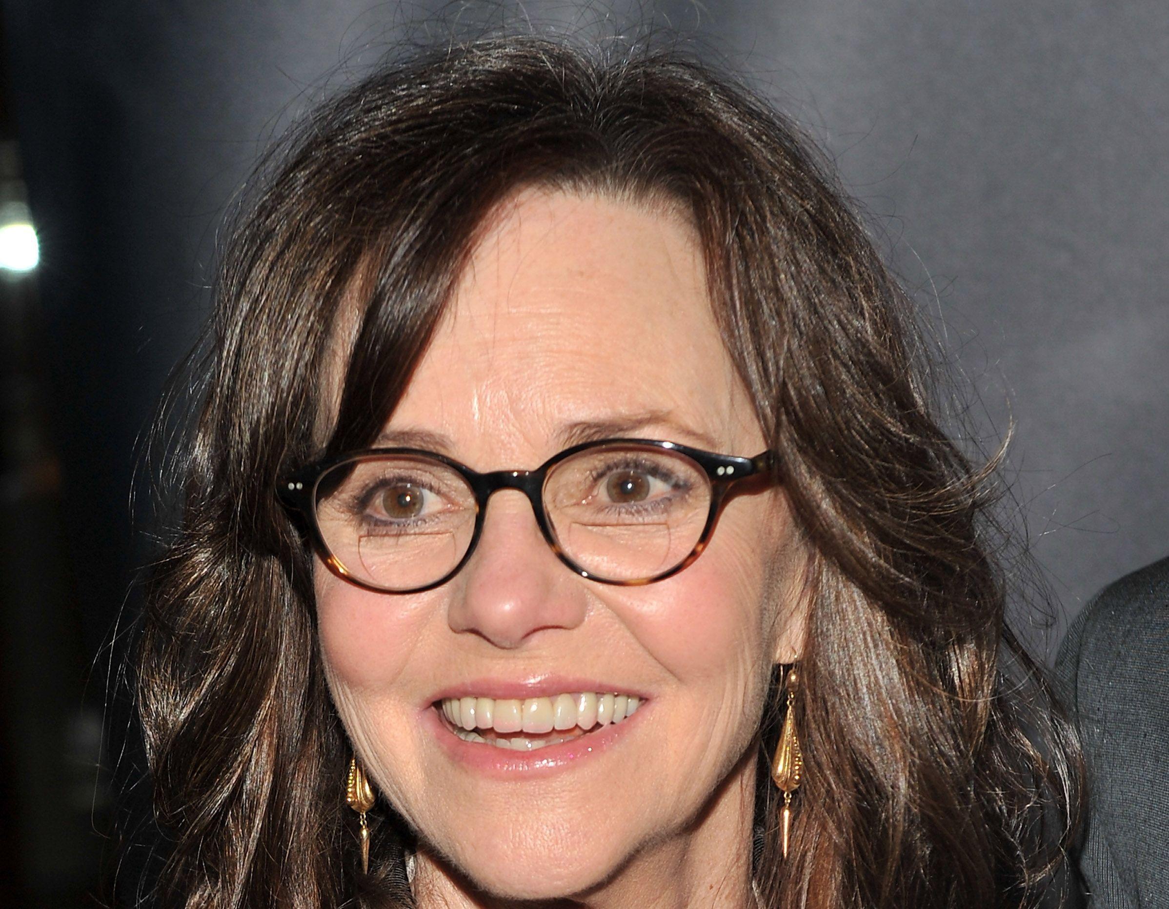 Sally Field Wallpapers