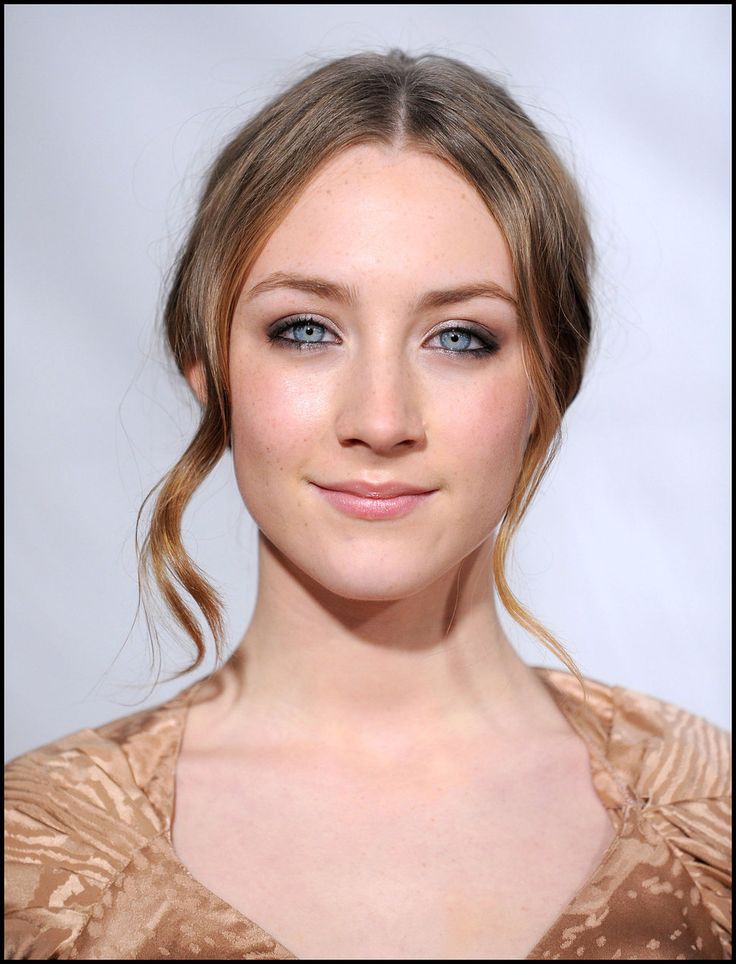 Saoirse Ronan Irish Blonde Wallpapers