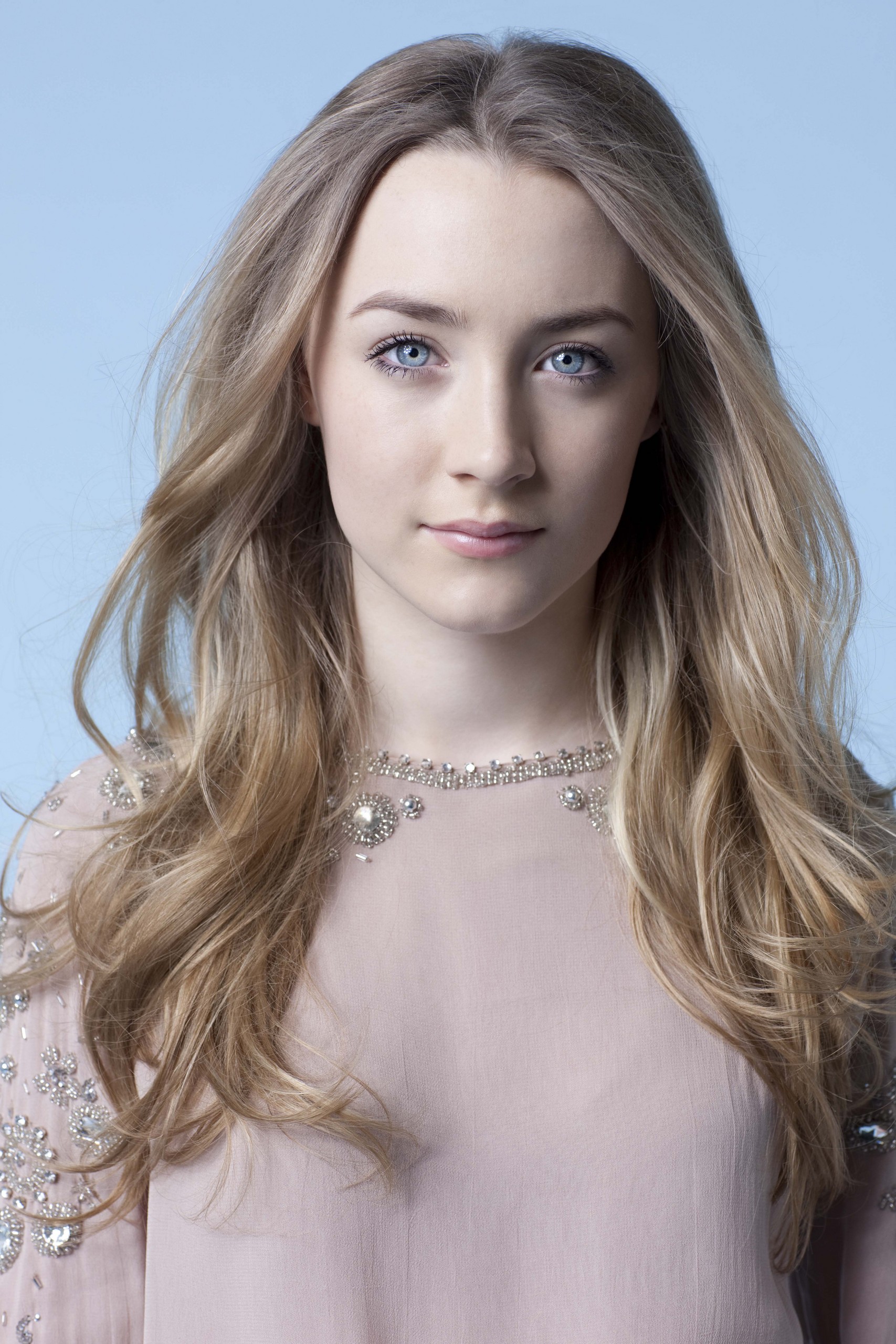 Saoirse Ronan Irish Blonde Wallpapers