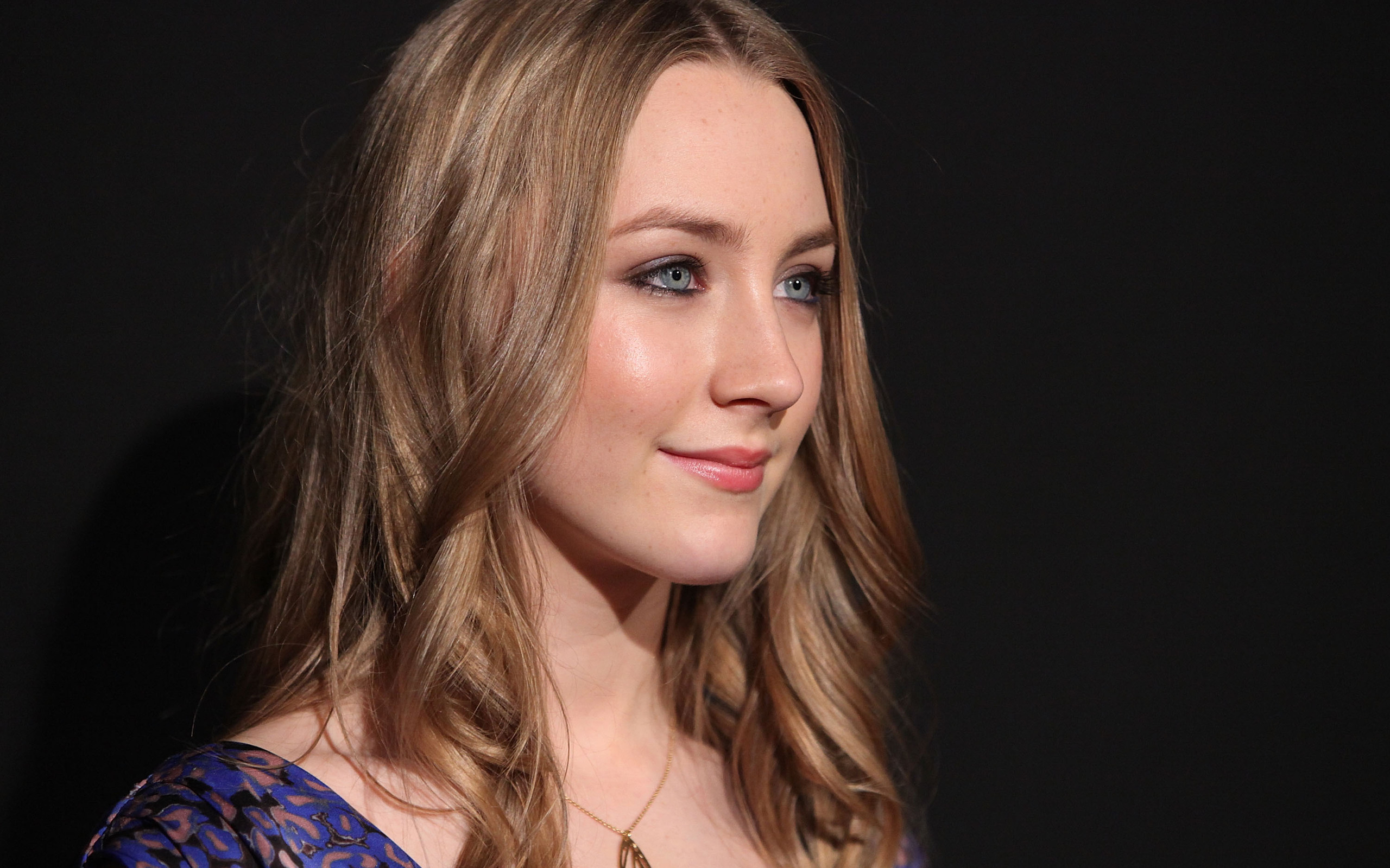 Saoirse Ronan Irish Blonde Wallpapers