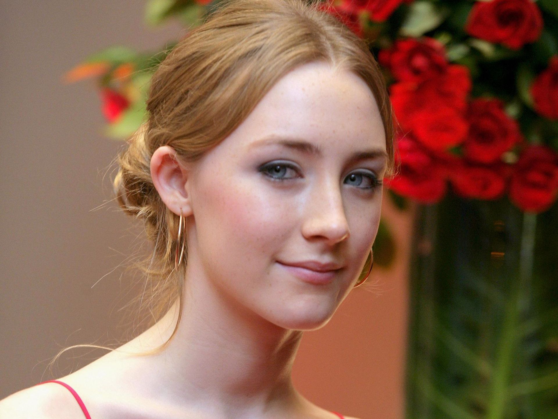 Saoirse Ronan Irish Blonde Wallpapers